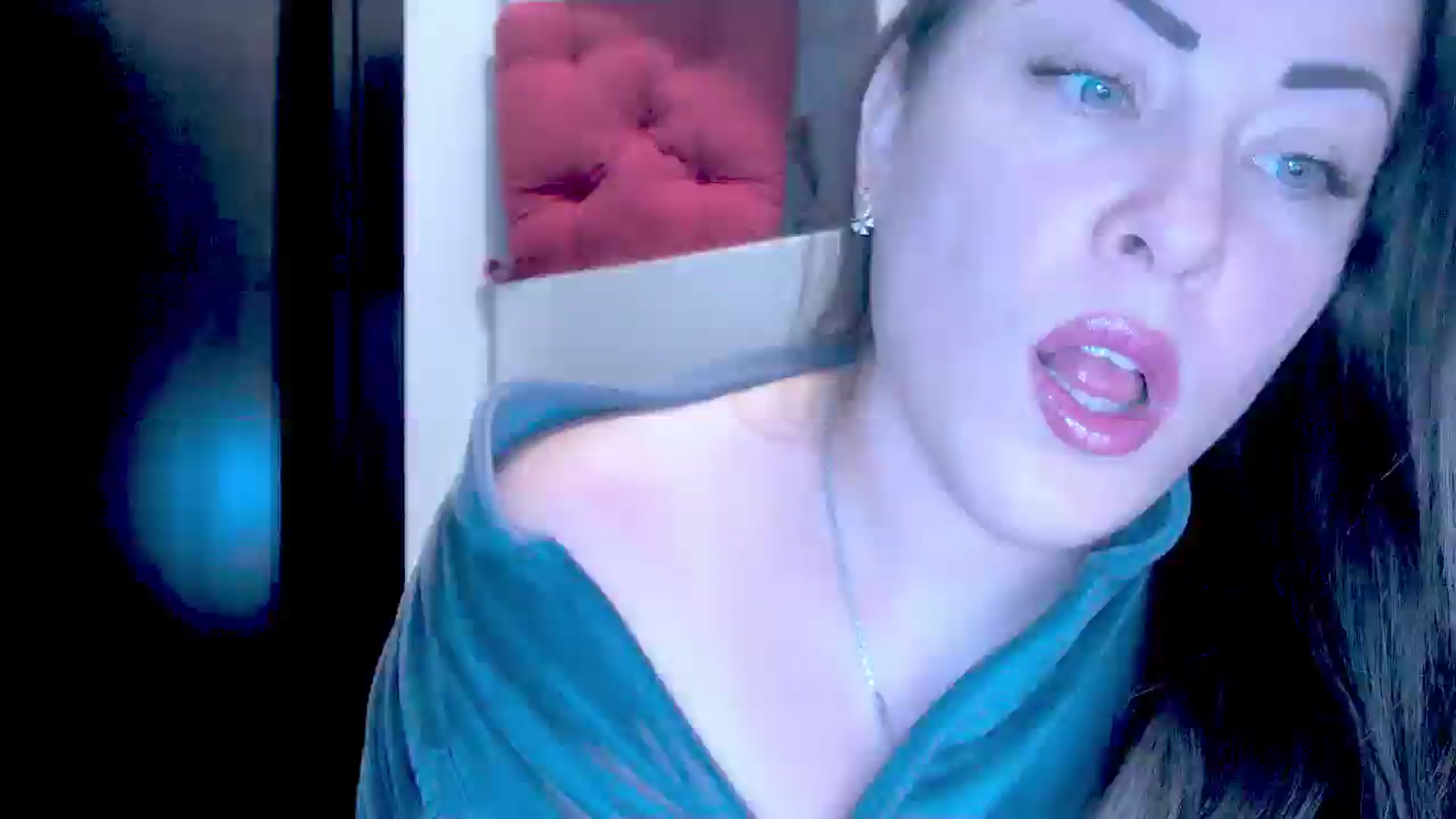Gallery image thumbnail from Mrsfoxy's myfreecams stream on, 11/10/2025, 16:33 image 1 of 20