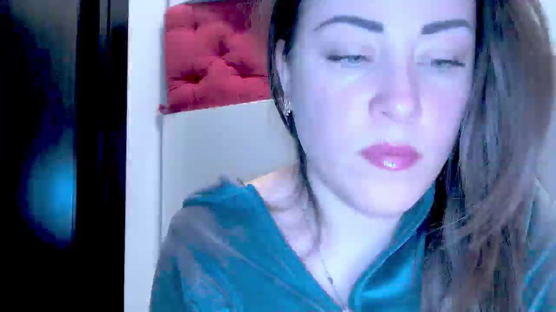 Gallery image thumbnail from Mrsfoxy's myfreecams stream on, 11/10/2025, 16:33 image 4 of 20