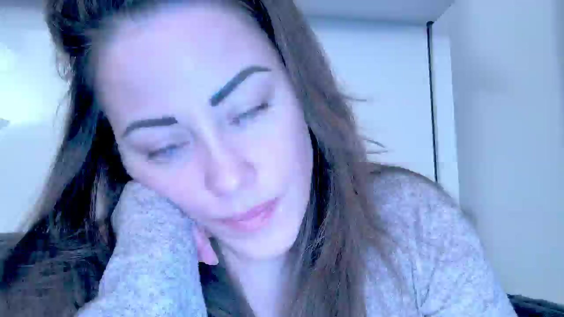 Gallery image thumbnail from Mrsfoxy's myfreecams stream on, 11/13/2025, 16:11 image 19 of 20
