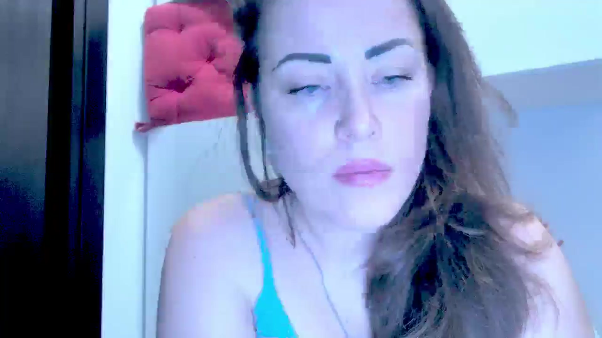 Gallery image thumbnail from Mrsfoxy's myfreecams stream on, 11/14/2025, 16:20 image 15 of 20