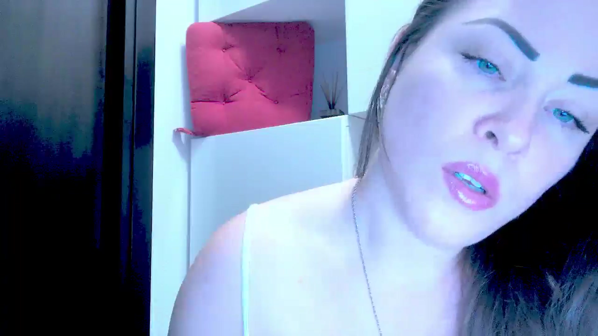 Gallery image thumbnail from Mrsfoxy's myfreecams stream on, 11/24/2025, 15:45 image 4 of 20