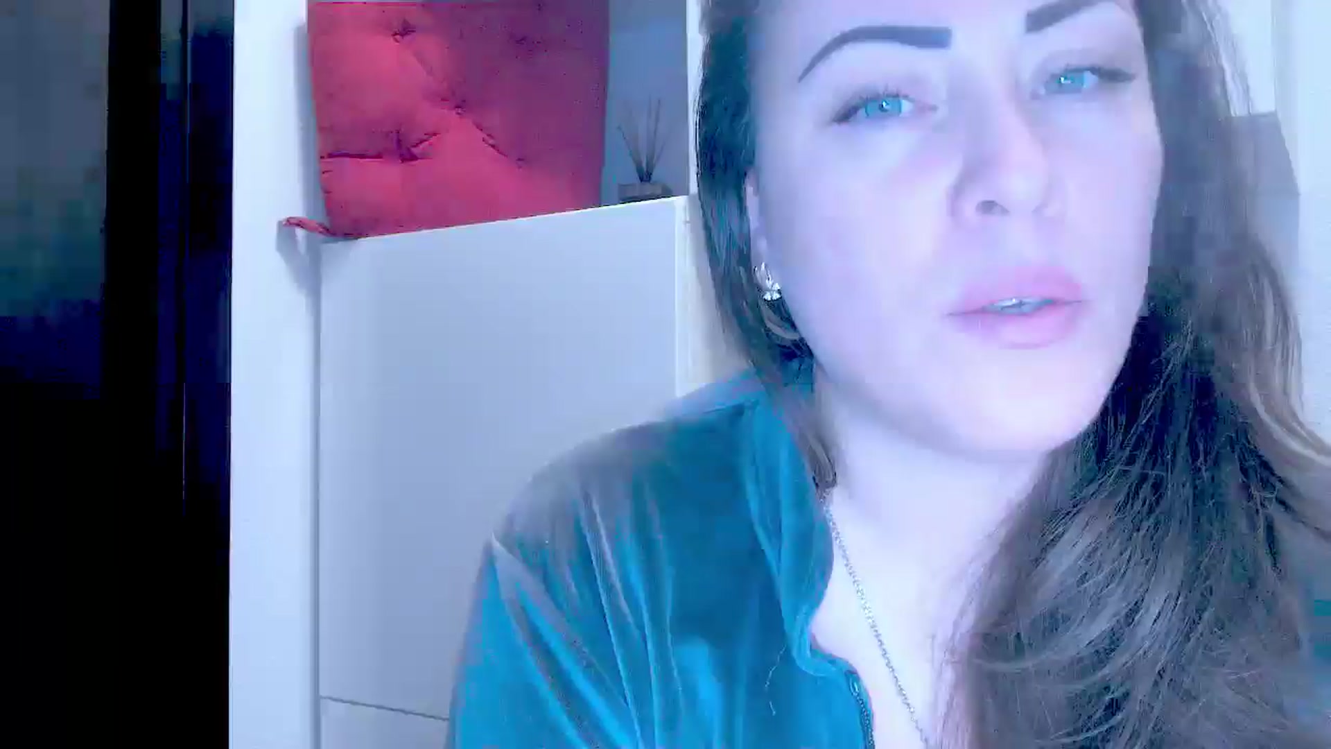 Gallery image thumbnail from Mrsfoxy's myfreecams stream on, 11/24/2025, 16:19 image 5 of 20