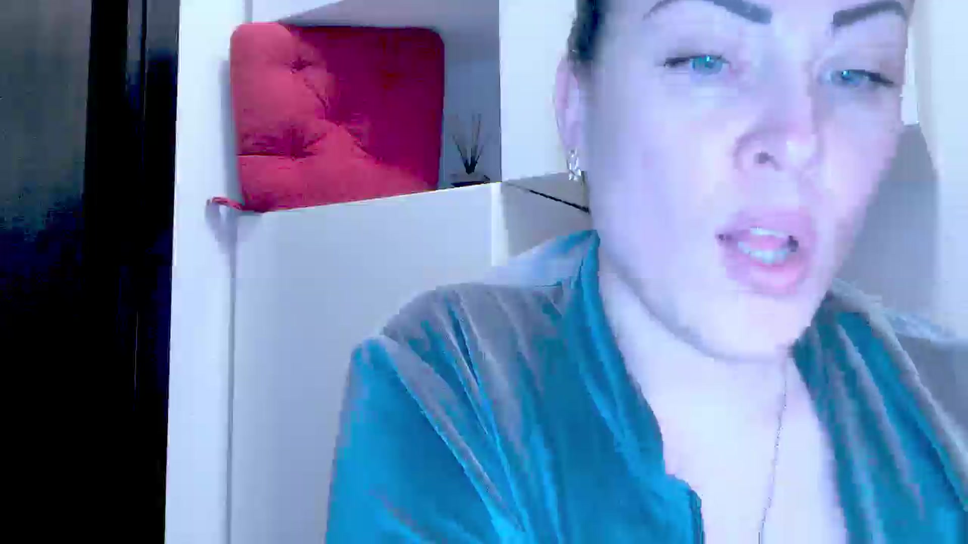 Gallery image thumbnail from Mrsfoxy's myfreecams stream on, 11/24/2025, 16:19 image 15 of 20