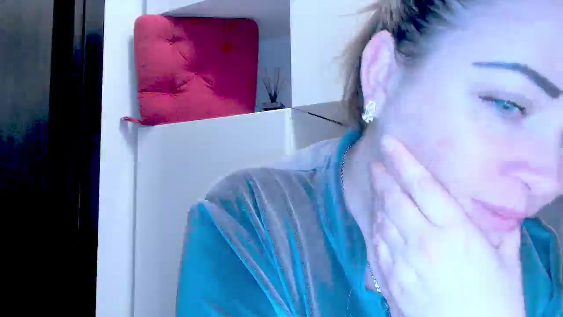 Gallery image thumbnail from Mrsfoxy's myfreecams stream on, 11/24/2025, 16:19 image 13 of 20