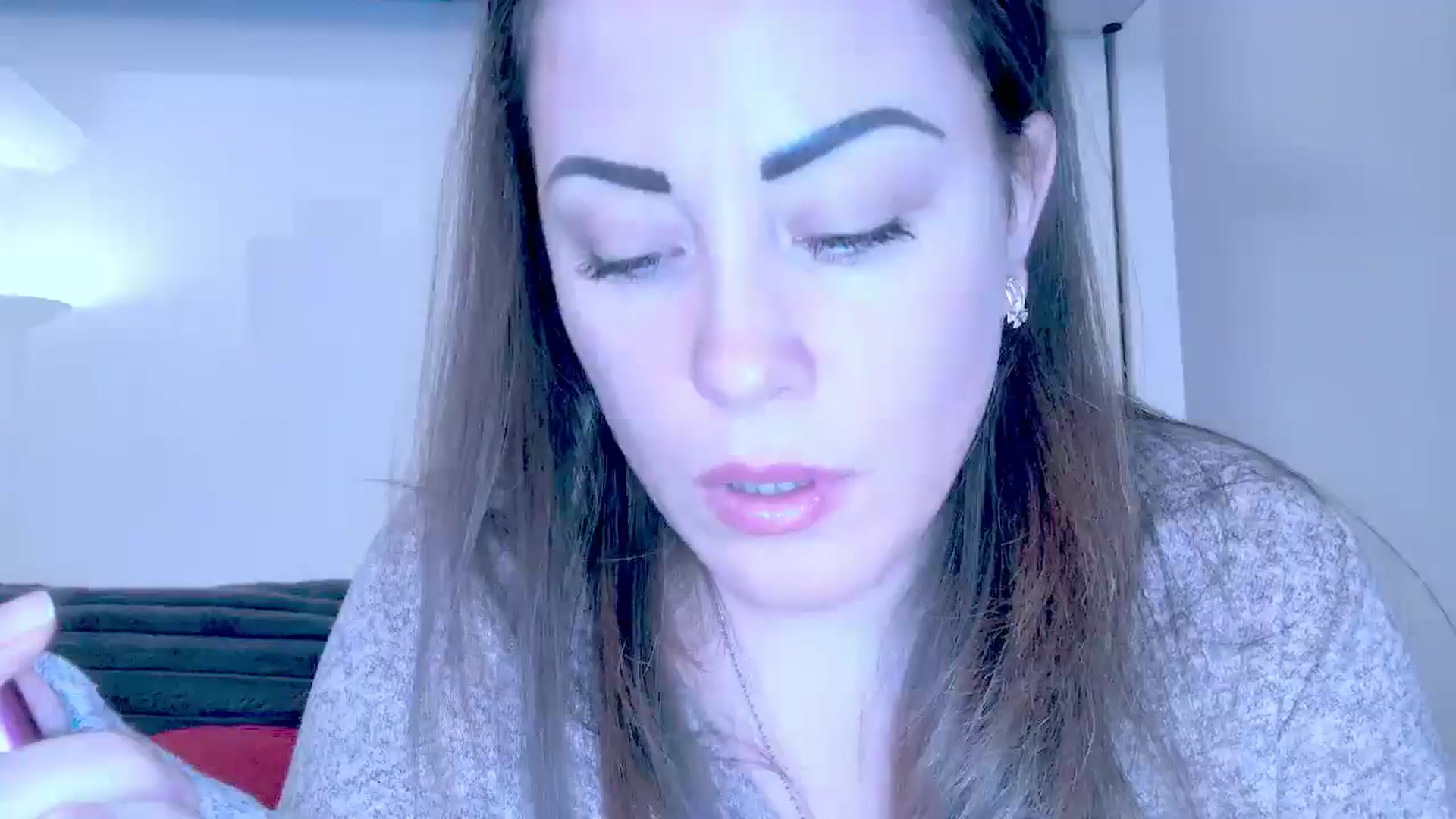 Gallery image thumbnail from Mrsfoxy's myfreecams stream on, 11/25/2025, 16:19 image 13 of 20