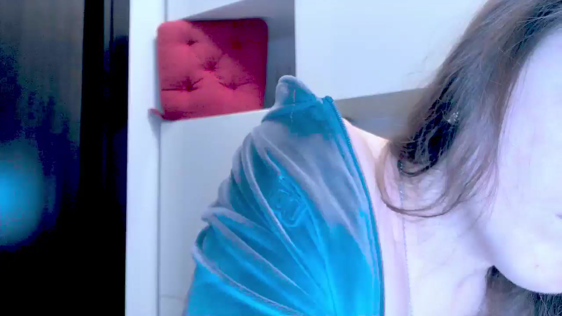 Gallery image thumbnail from Mrsfoxy's myfreecams stream on, 11/27/2025, 16:41 image 9 of 20