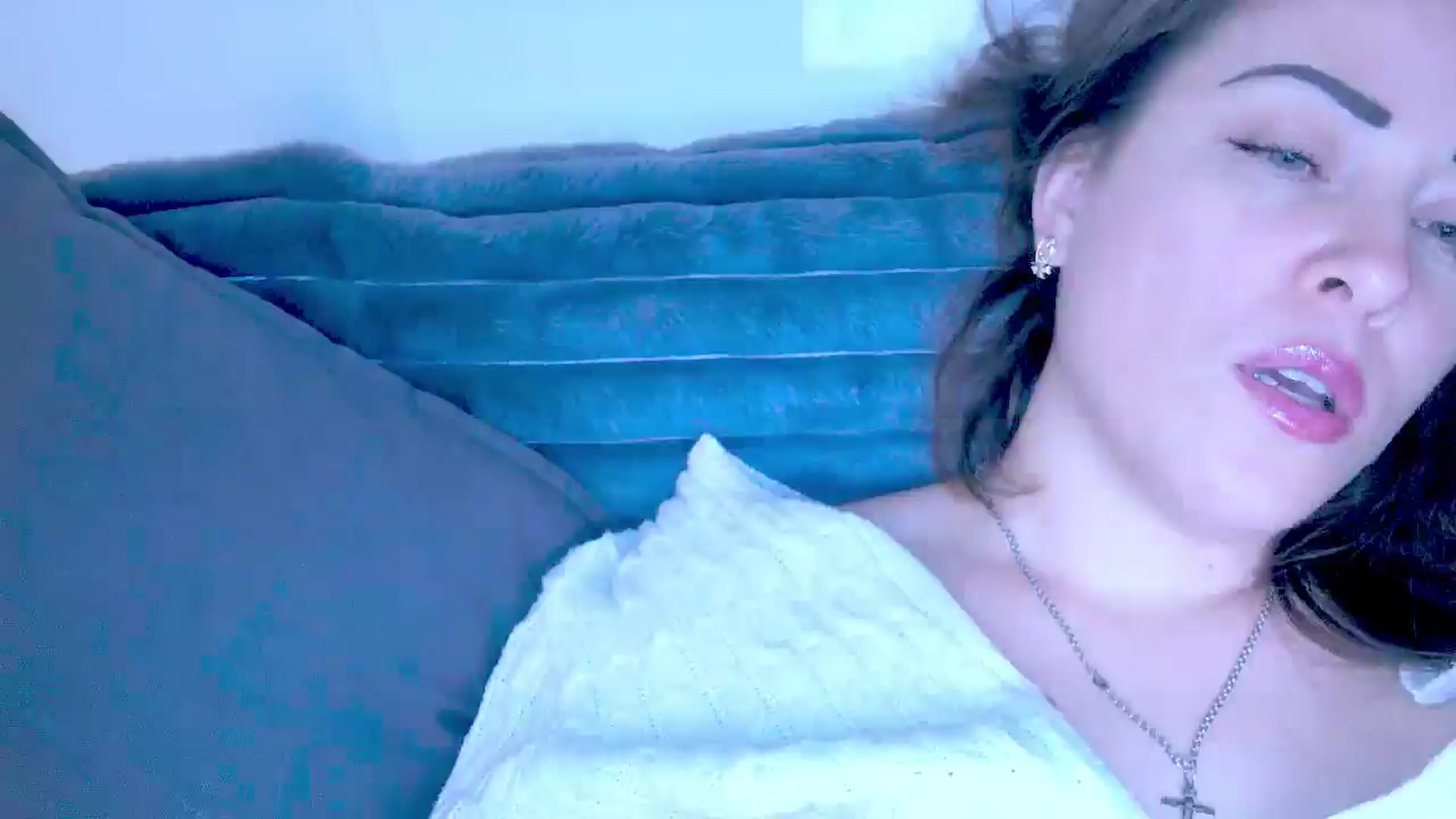 Gallery image thumbnail from Mrsfoxy's myfreecams stream on, 12/02/2025, 15:55 image 18 of 20