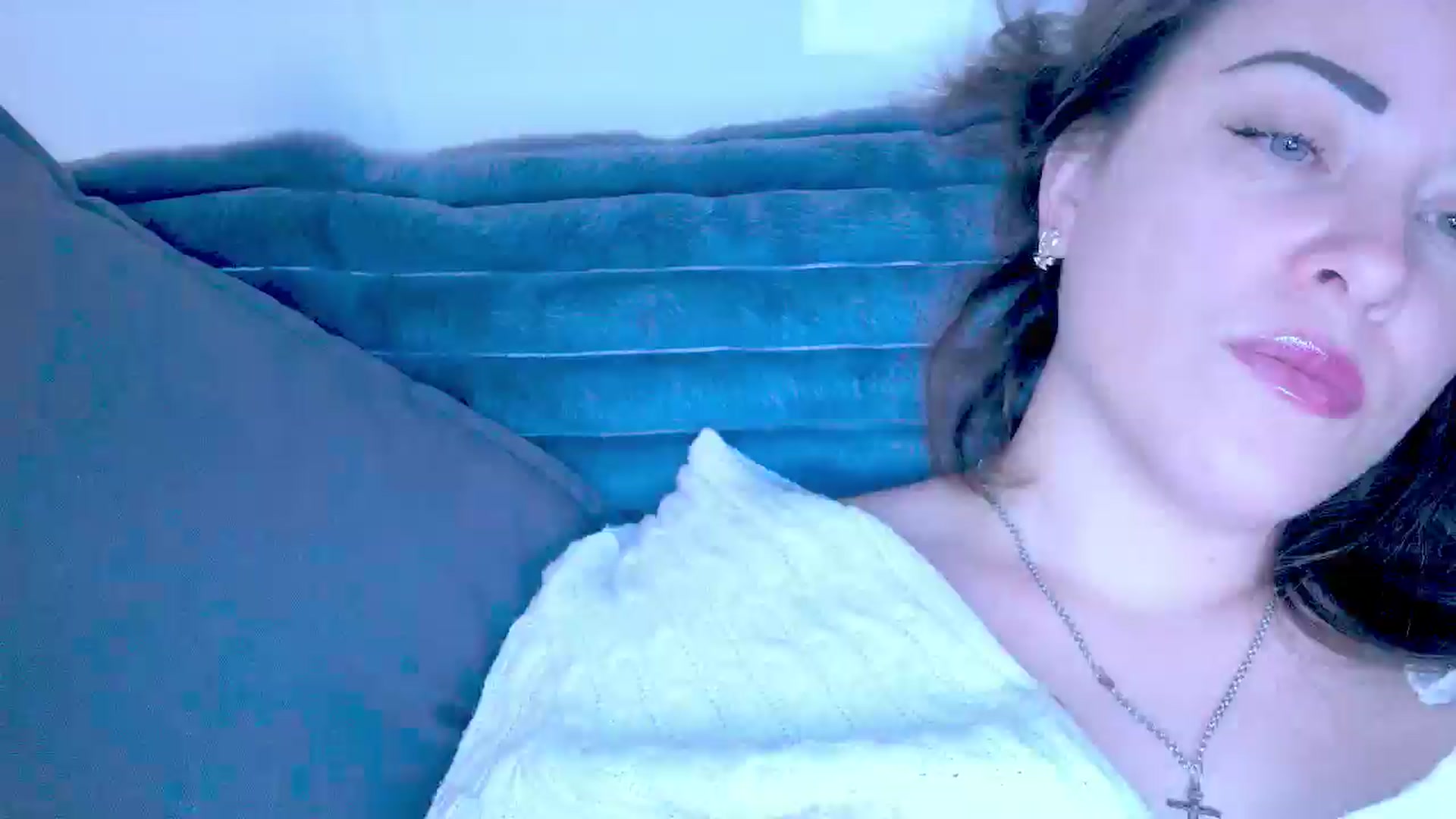 Gallery image thumbnail from Mrsfoxy's myfreecams stream on, 12/02/2025, 15:55 image 16 of 20