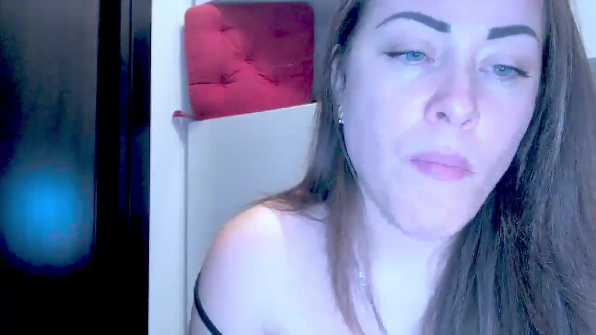 Gallery image thumbnail from Mrsfoxy's myfreecams stream on, 12/10/2025, 15:53 image 18 of 20
