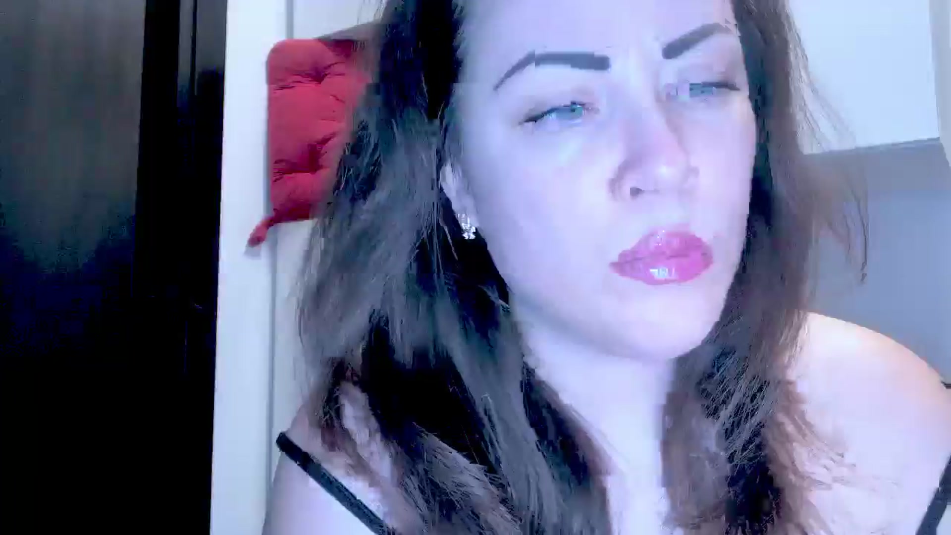 Gallery image thumbnail from Mrsfoxy's myfreecams stream on, 12/15/2025, 14:48 image 2 of 20