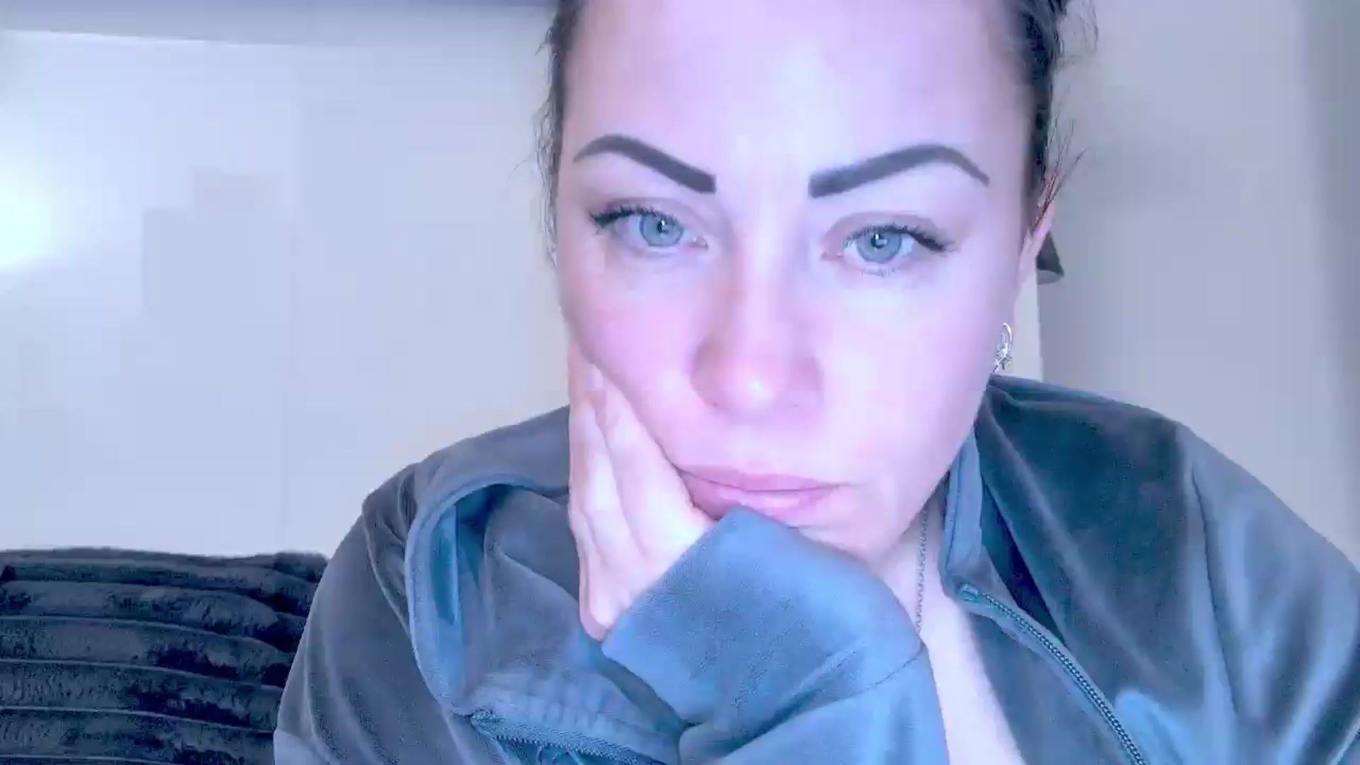 Gallery image thumbnail from Mrsfoxy's myfreecams stream on, 12/16/2025, 16:27 image 3 of 20