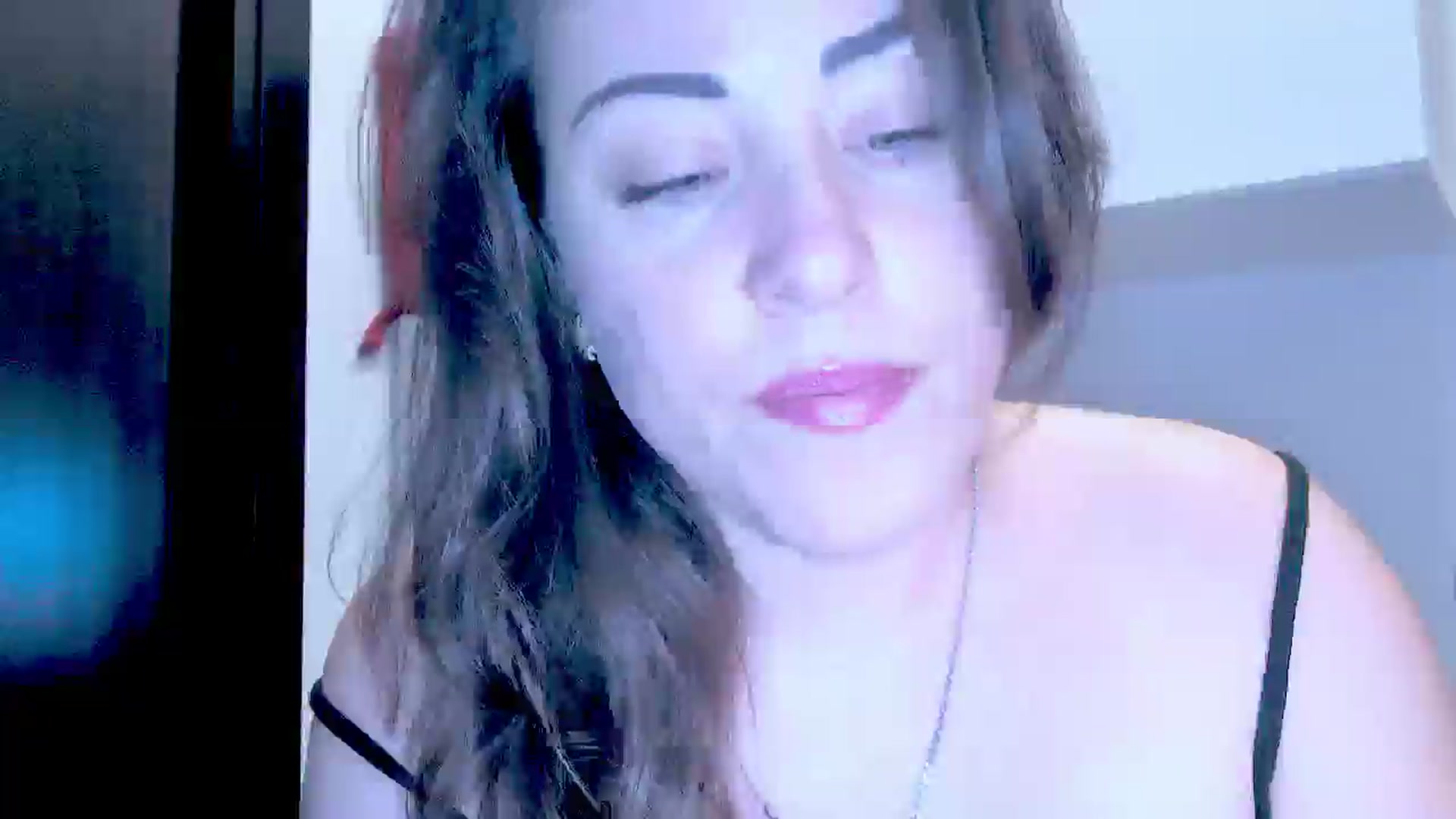 Gallery image thumbnail from Mrsfoxy's myfreecams stream on, 12/18/2025, 16:27 image 4 of 20