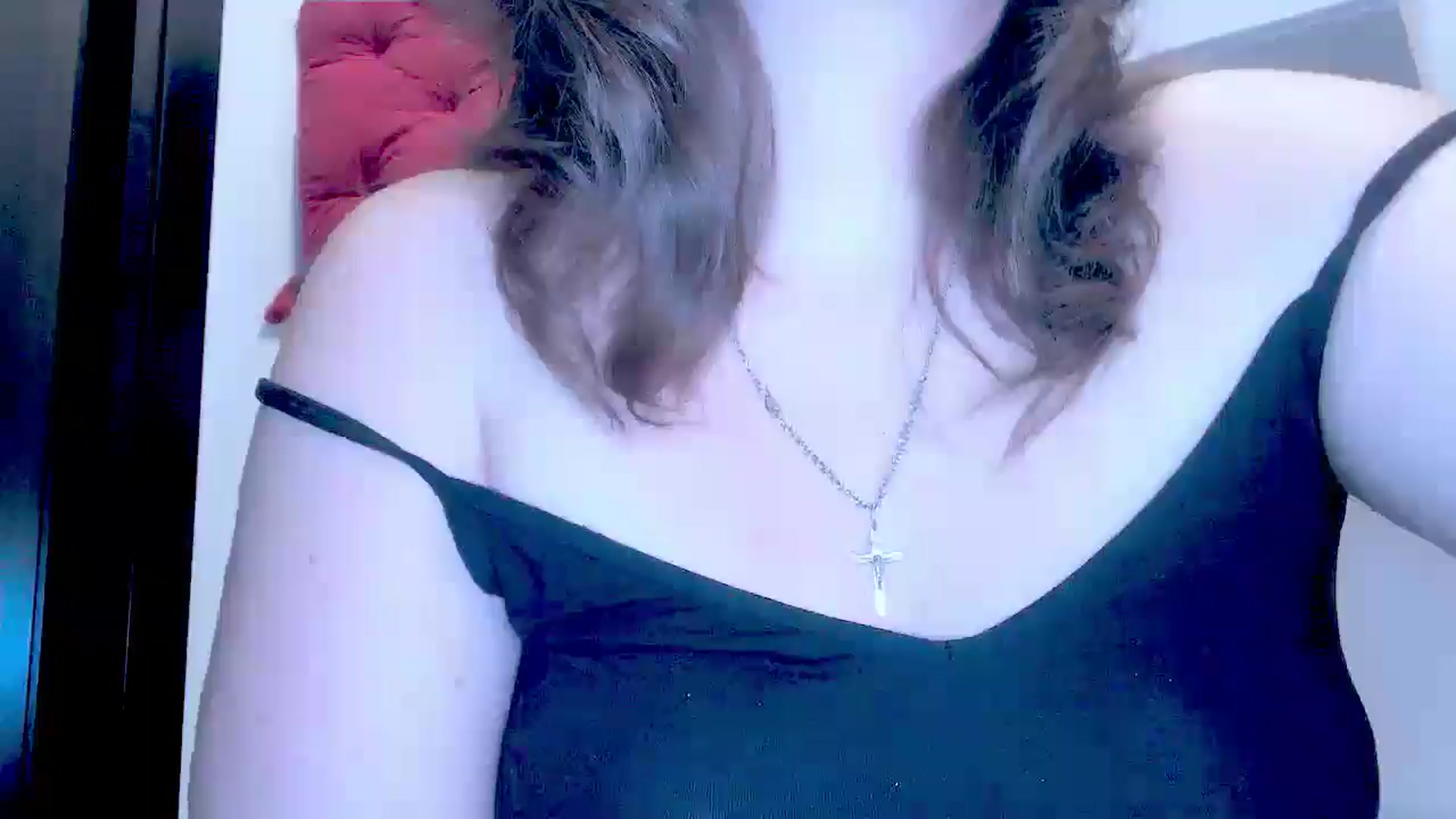 Gallery image thumbnail from Mrsfoxy's myfreecams stream on, 12/18/2025, 16:27 image 13 of 20