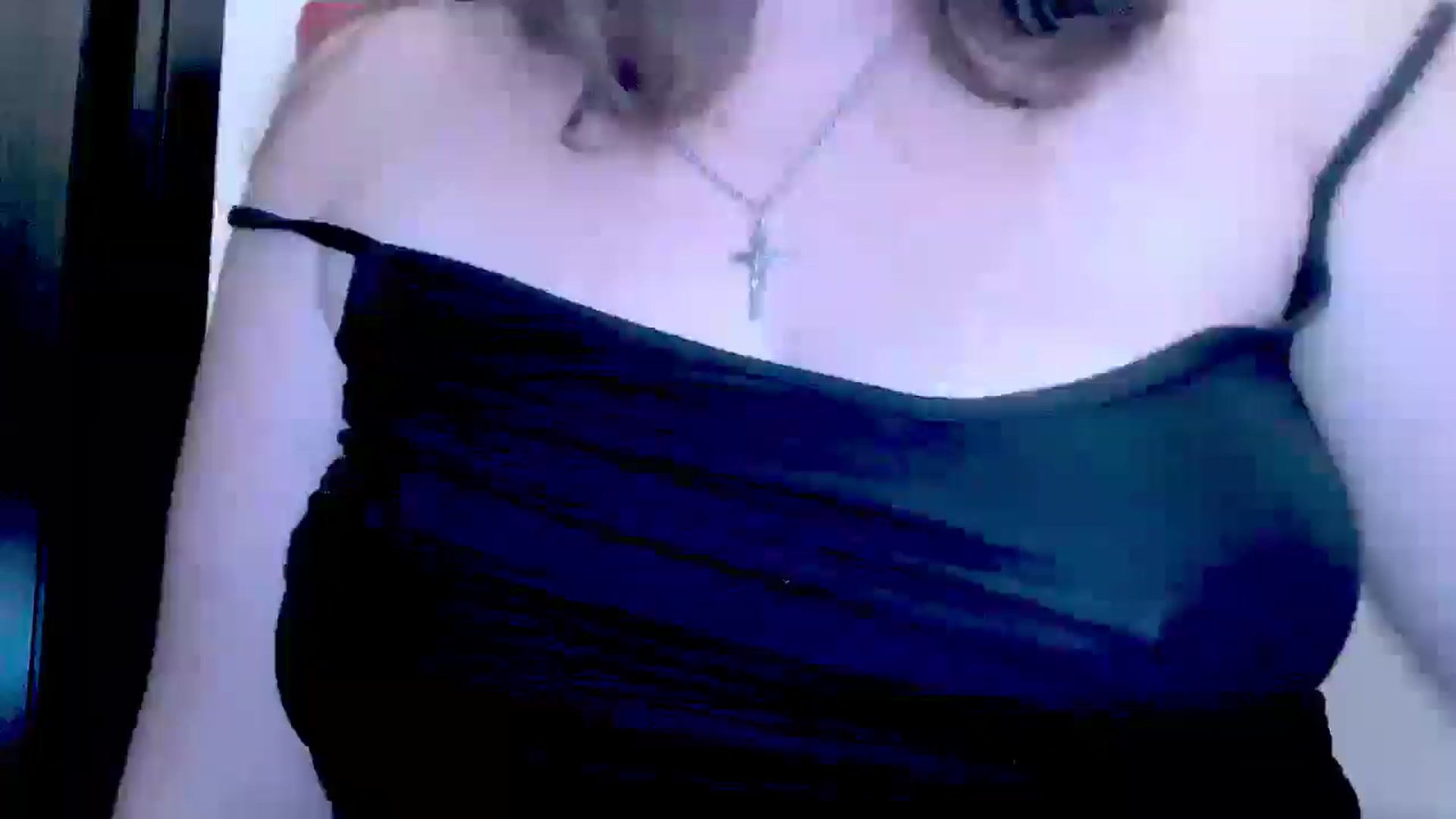 Gallery image thumbnail from Mrsfoxy's myfreecams stream on, 12/18/2025, 16:41 image 13 of 20