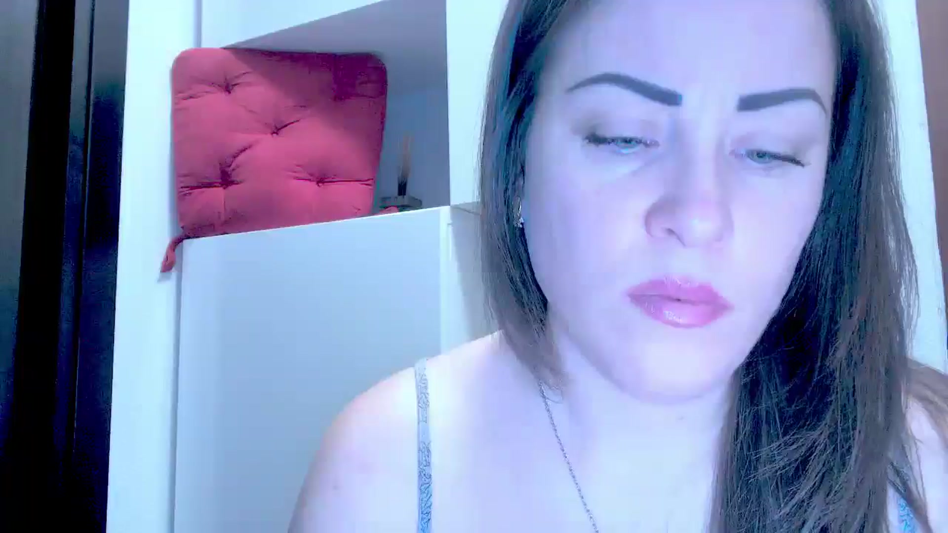 Gallery image thumbnail from Mrsfoxy's myfreecams stream on, 12/19/2025, 16:04 image 9 of 20