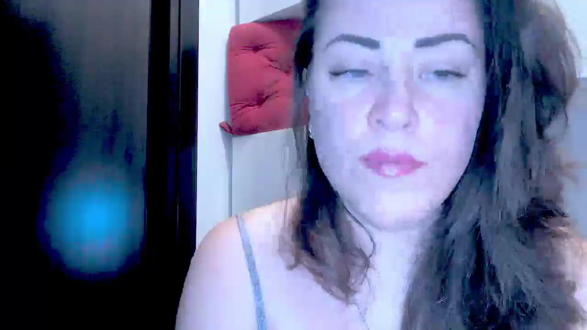 Gallery image thumbnail from Mrsfoxy's myfreecams stream on, 12/22/2025, 14:37 image 15 of 20