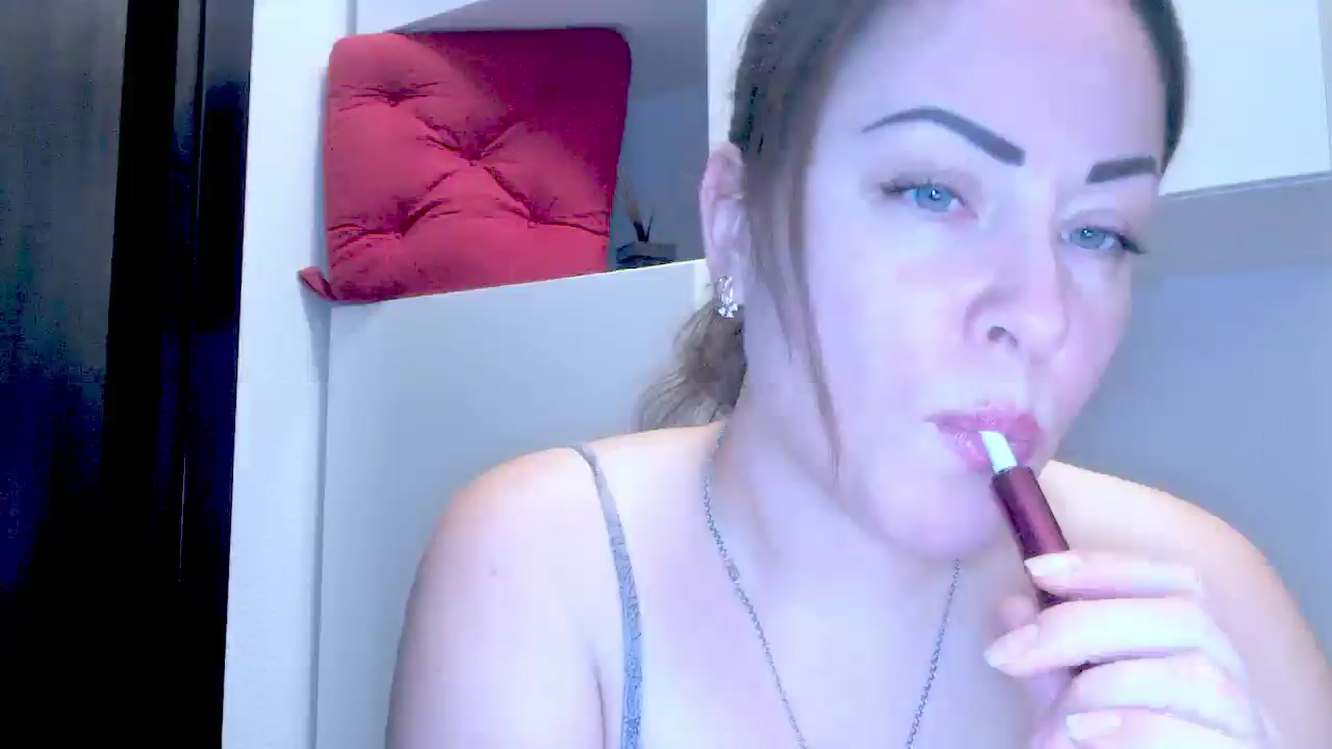 Gallery image thumbnail from Mrsfoxy's myfreecams stream on, 12/22/2025, 15:57 image 11 of 20