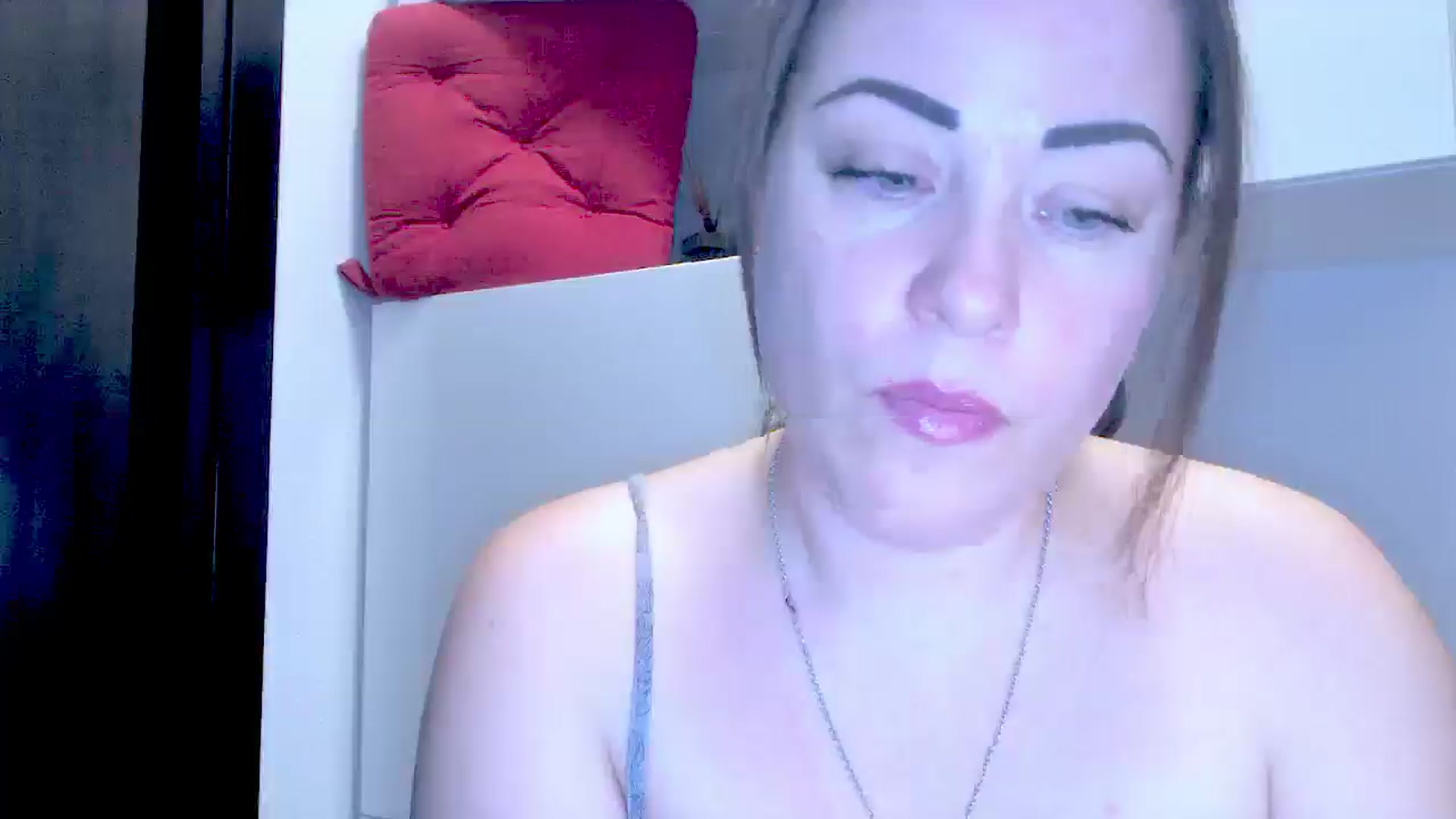 Gallery image thumbnail from Mrsfoxy's myfreecams stream on, 12/22/2025, 15:57 image 9 of 20