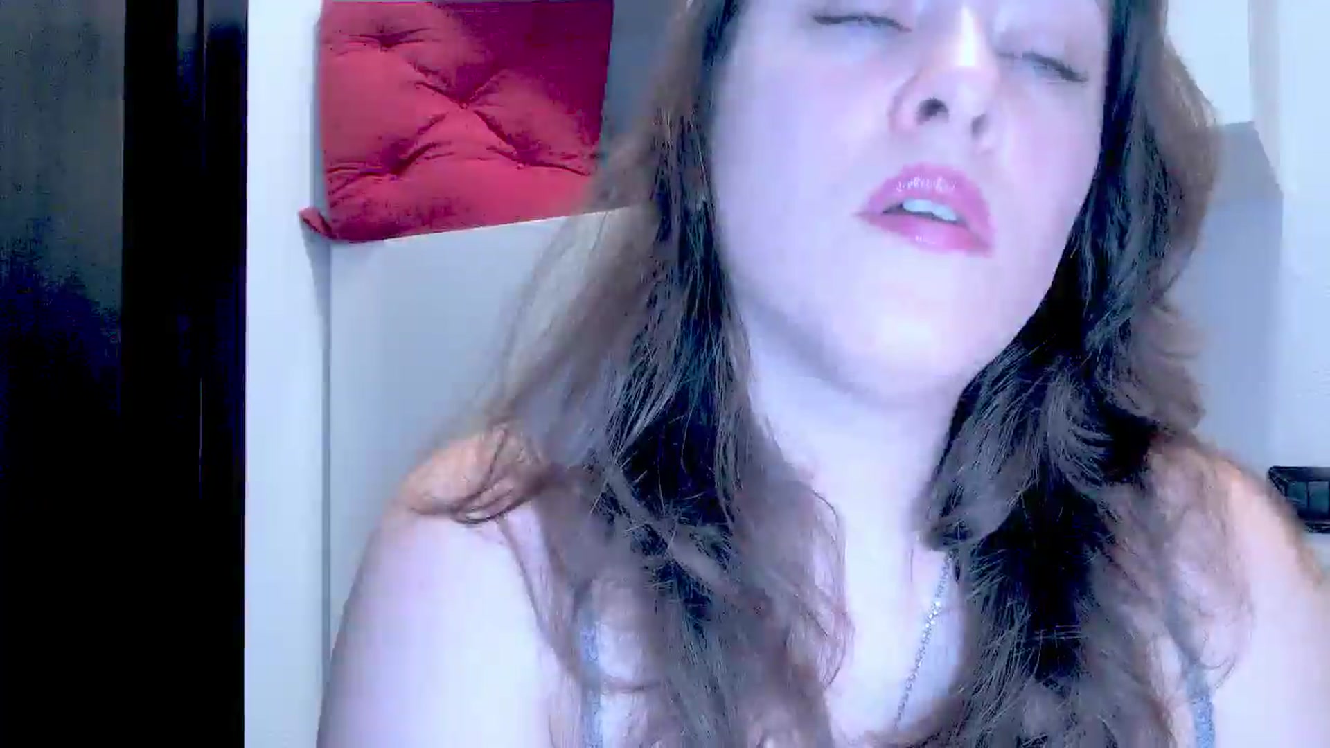 Gallery image thumbnail from Mrsfoxy's myfreecams stream on, 12/22/2025, 15:57 image 2 of 20