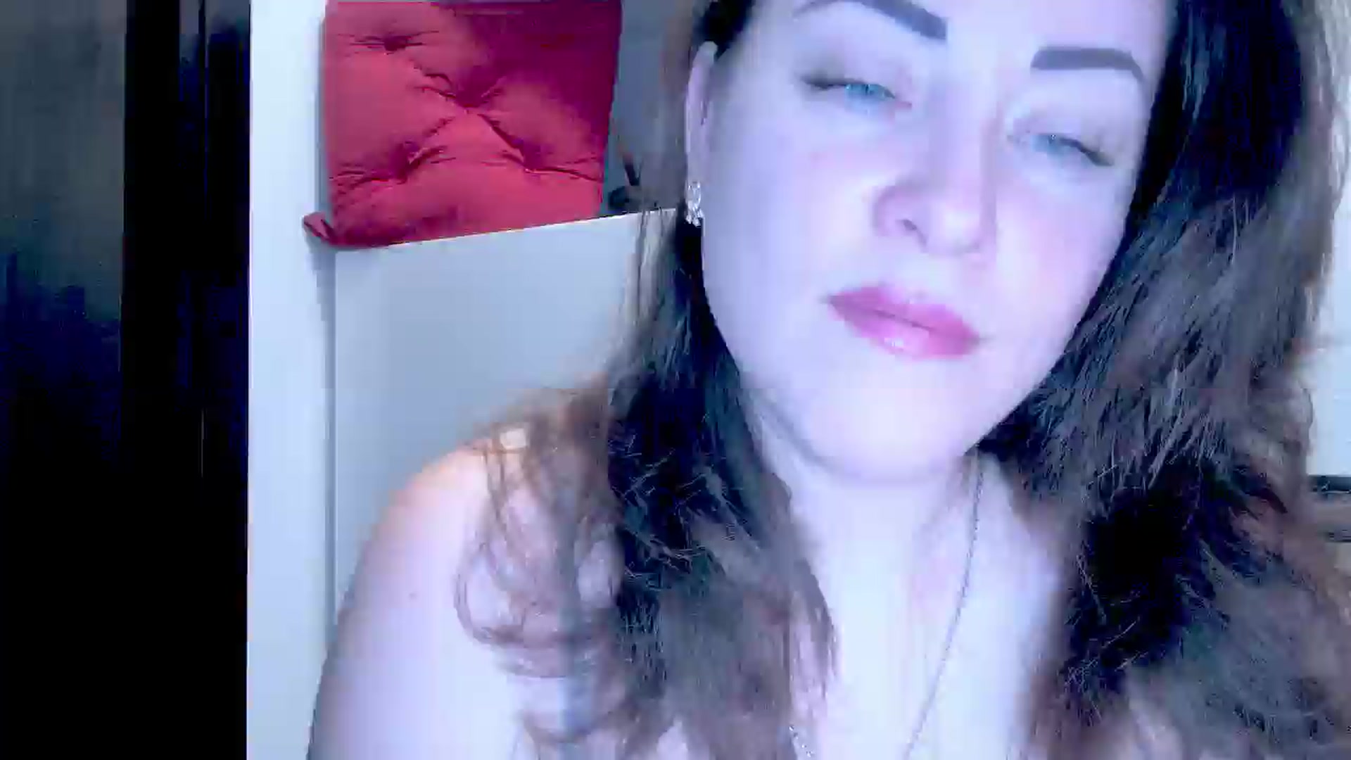 Gallery image thumbnail from Mrsfoxy's myfreecams stream on, 12/22/2025, 15:57 image 1 of 20