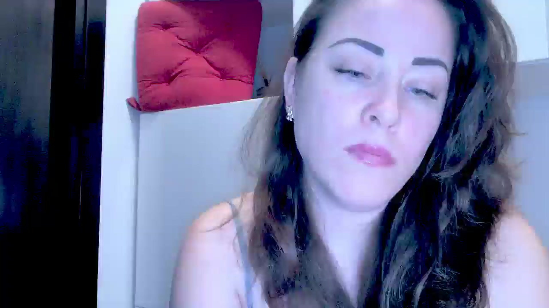 Gallery image thumbnail from Mrsfoxy's myfreecams stream on, 12/22/2025, 15:57 image 6 of 20