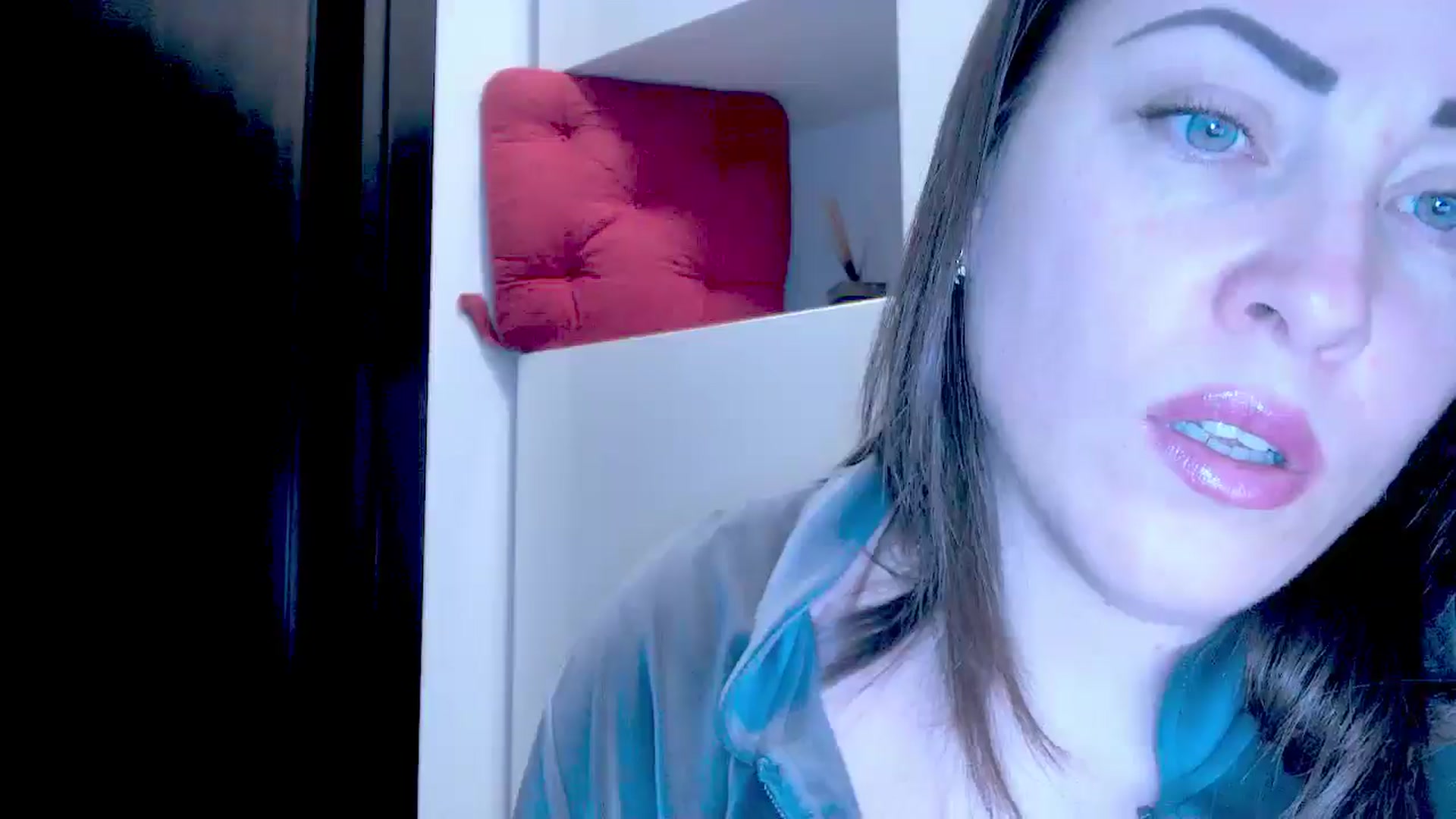 Gallery image thumbnail from Mrsfoxy's myfreecams stream on, 12/29/2025, 14:39 image 15 of 20