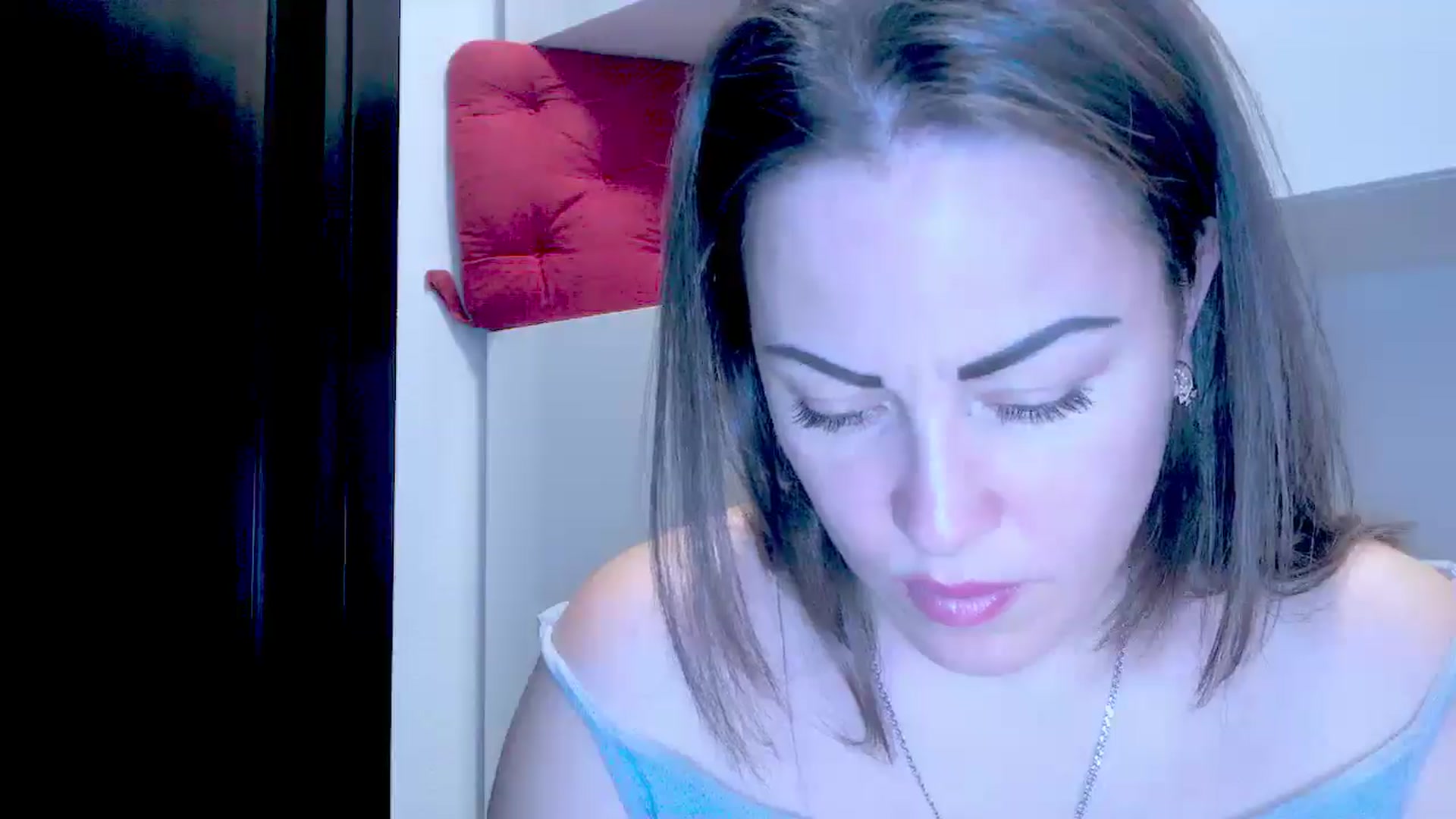 Gallery image thumbnail from Mrsfoxy's myfreecams stream on, 12/29/2025, 15:06 image 16 of 20
