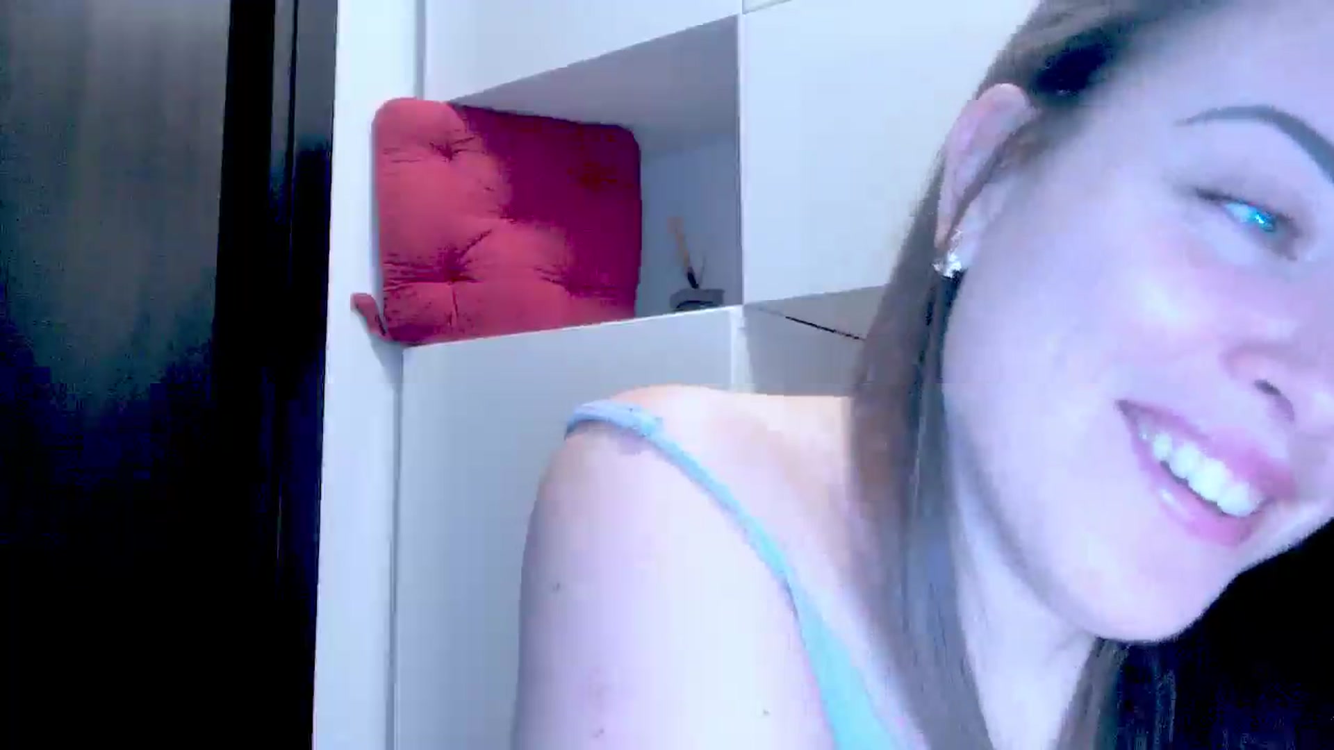 Gallery image thumbnail from Mrsfoxy's myfreecams stream on, 12/29/2025, 15:55 image 5 of 20