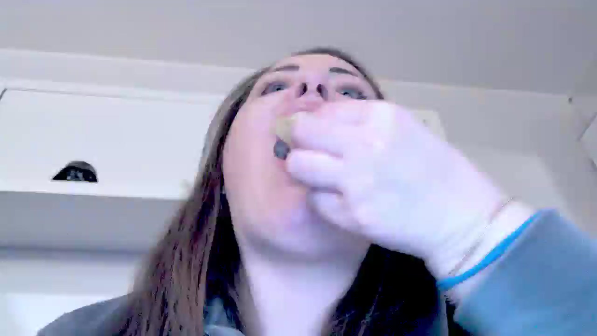Gallery image thumbnail from Mrsfoxy's myfreecams stream on, 12/29/2025, 16:29 image 5 of 20