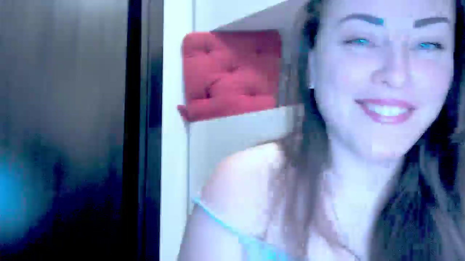 Gallery image thumbnail from Mrsfoxy's myfreecams stream on, 01/05/2026, 14:41 image 14 of 20