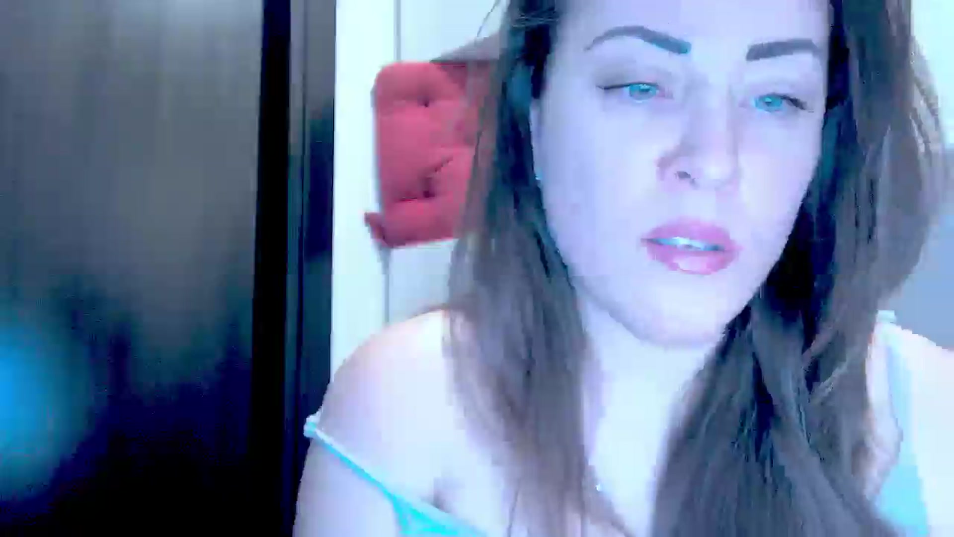 Gallery image thumbnail from Mrsfoxy's myfreecams stream on, 01/05/2026, 14:41 image 16 of 20