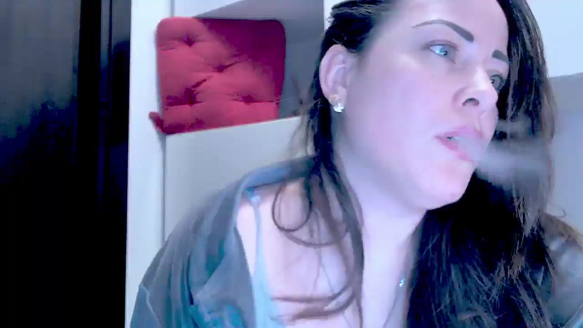 Gallery image thumbnail from Mrsfoxy's myfreecams stream on, 01/05/2026, 16:45 image 12 of 20