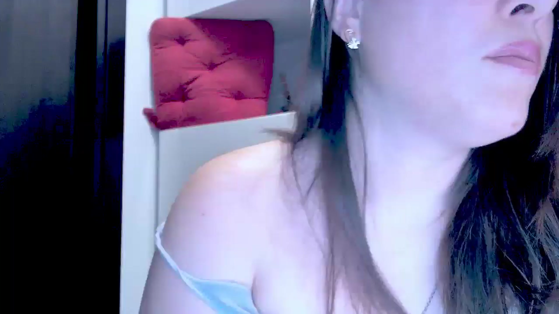 Gallery image thumbnail from Mrsfoxy's myfreecams stream on, 01/05/2026, 16:45 image 16 of 20