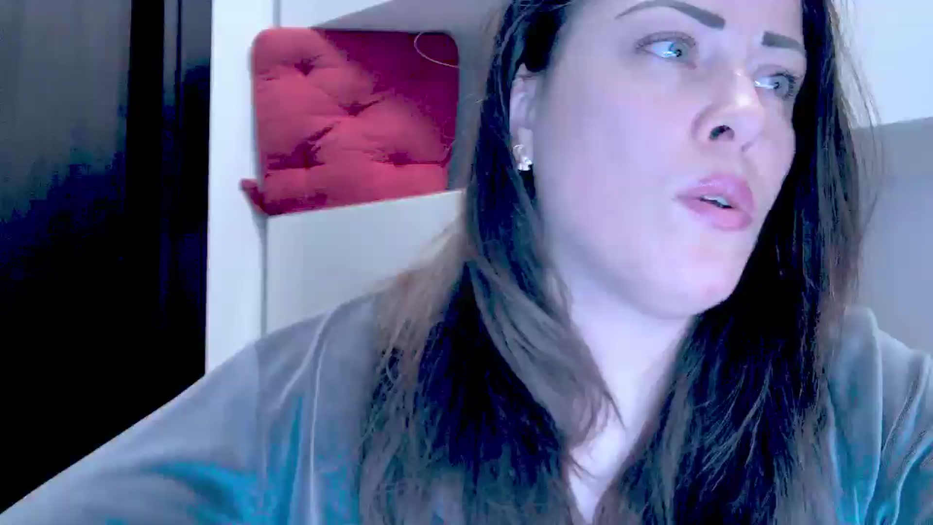 Gallery image thumbnail from Mrsfoxy's myfreecams stream on, 01/05/2026, 16:45 image 10 of 20