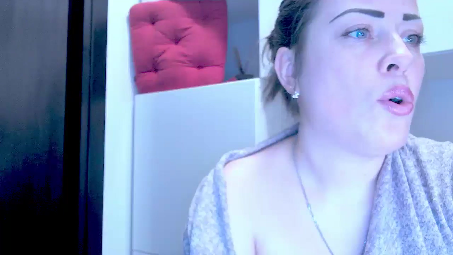 Gallery image thumbnail from Mrsfoxy's myfreecams stream on, 01/07/2026, 16:19 image 13 of 20