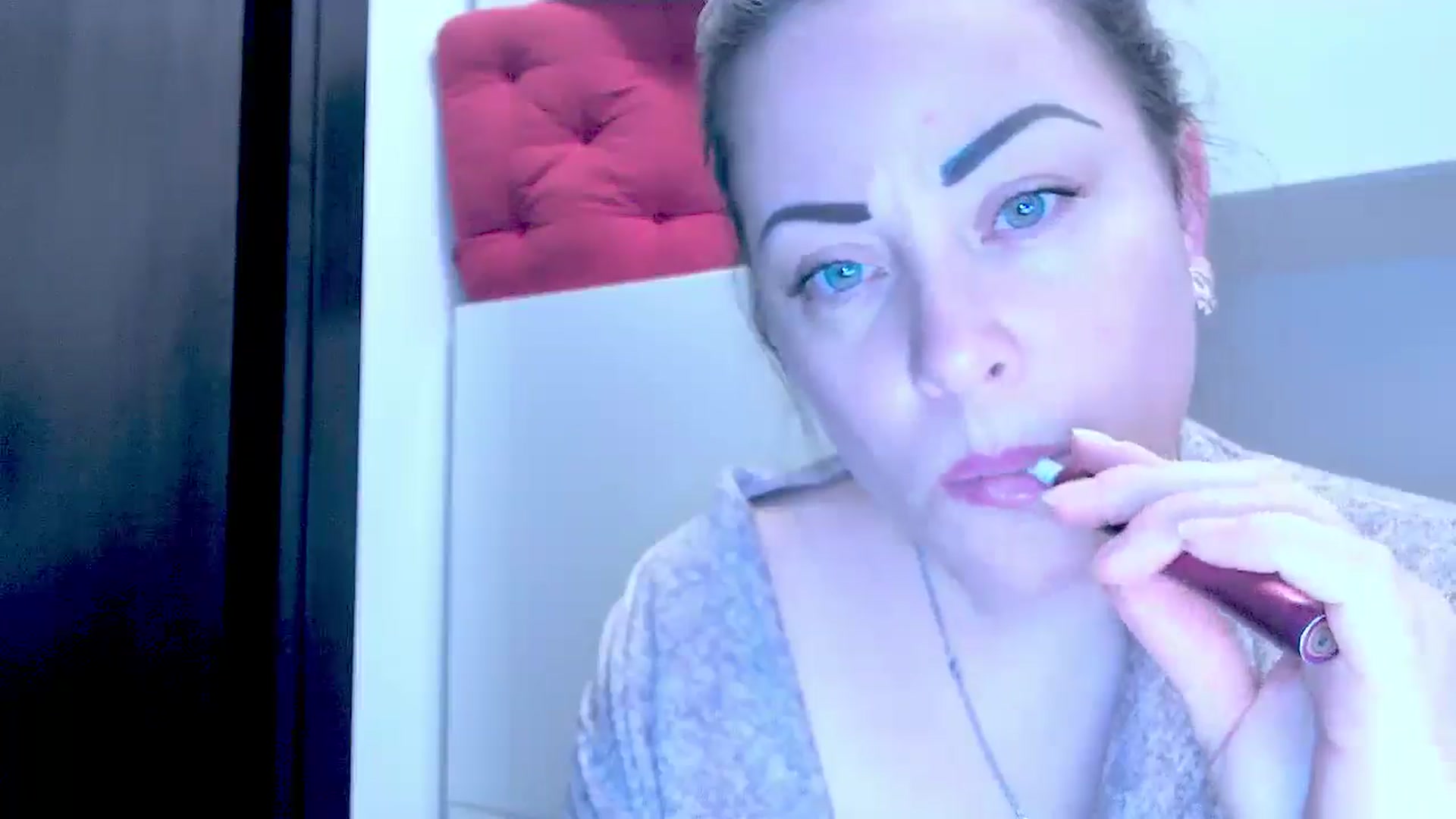 Gallery image thumbnail from Mrsfoxy's myfreecams stream on, 01/07/2026, 16:19 image 17 of 20