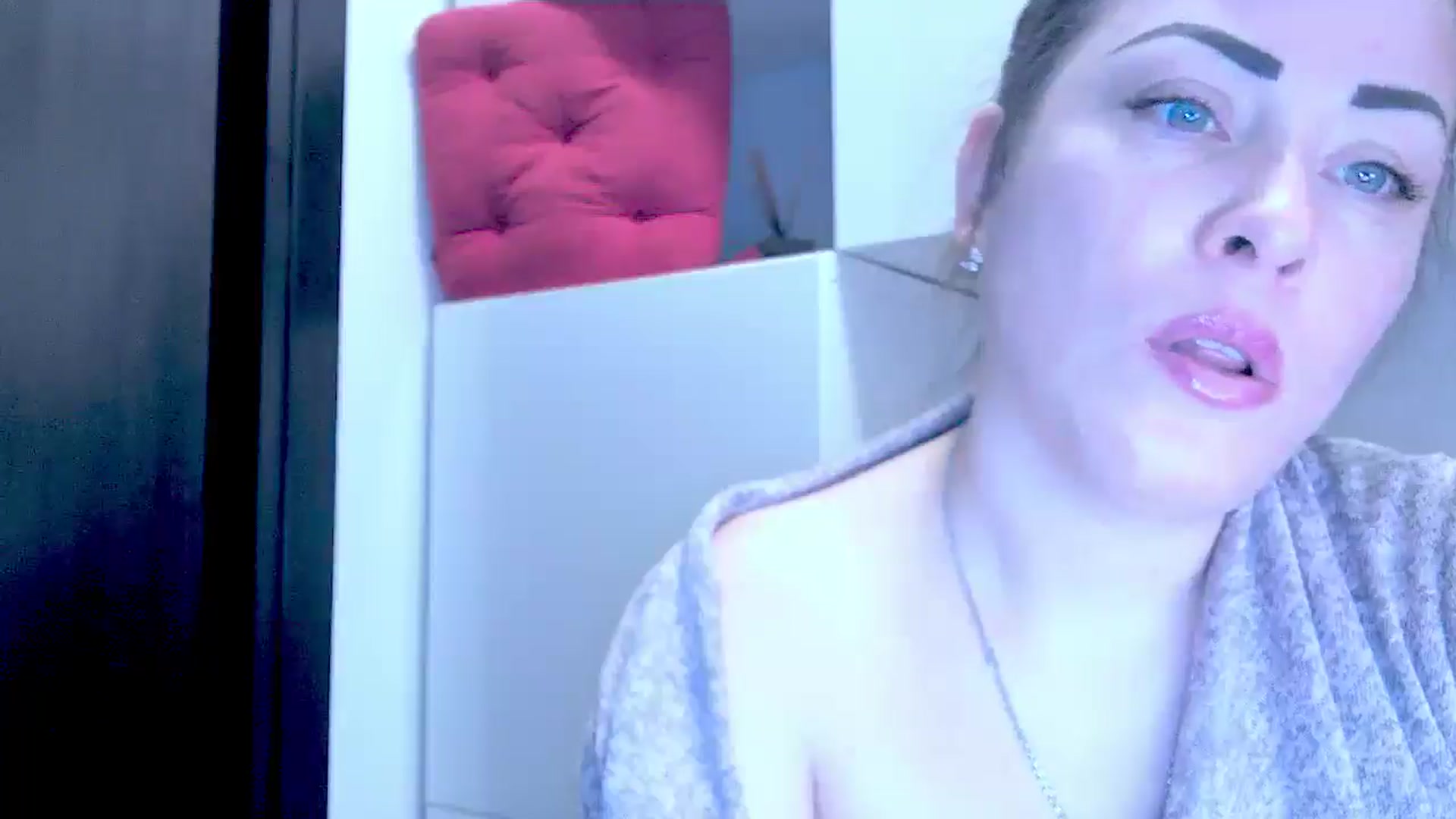 Gallery image thumbnail from Mrsfoxy's myfreecams stream on, 01/07/2026, 16:19 image 12 of 20