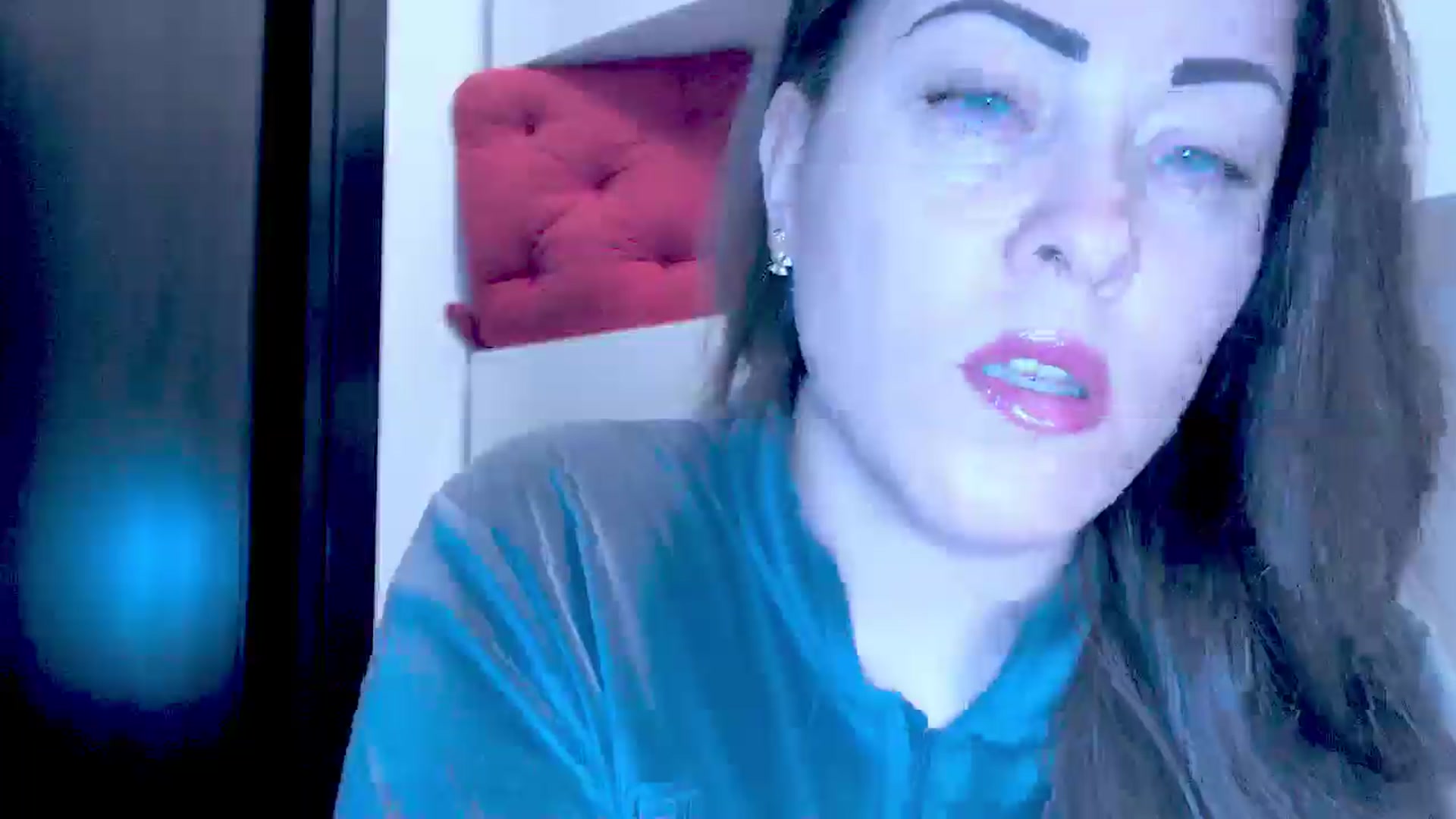 Gallery image thumbnail from Mrsfoxy's myfreecams stream on, 01/12/2026, 15:04 image 2 of 20