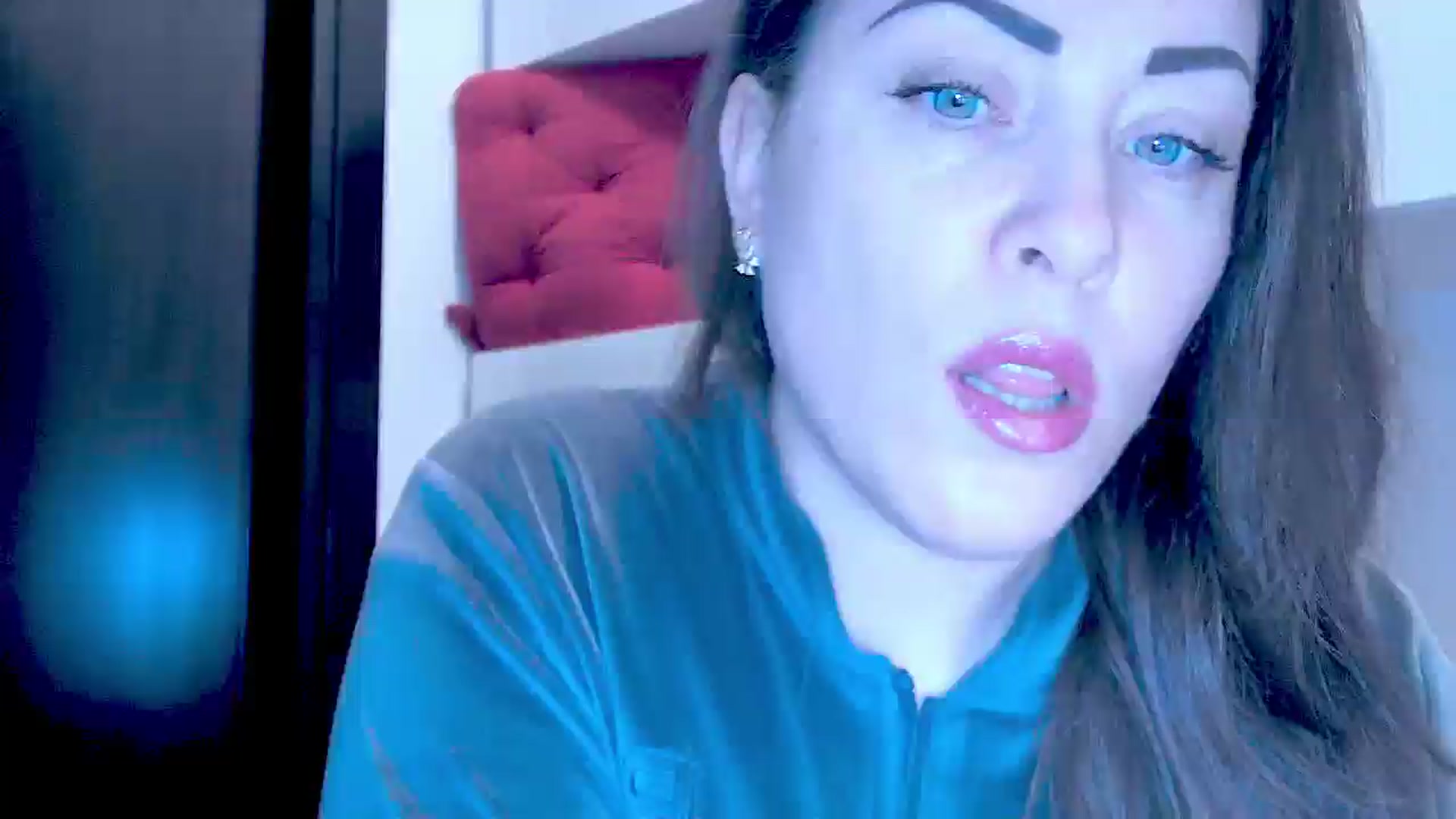 Gallery image thumbnail from Mrsfoxy's myfreecams stream on, 01/12/2026, 15:04 image 1 of 20