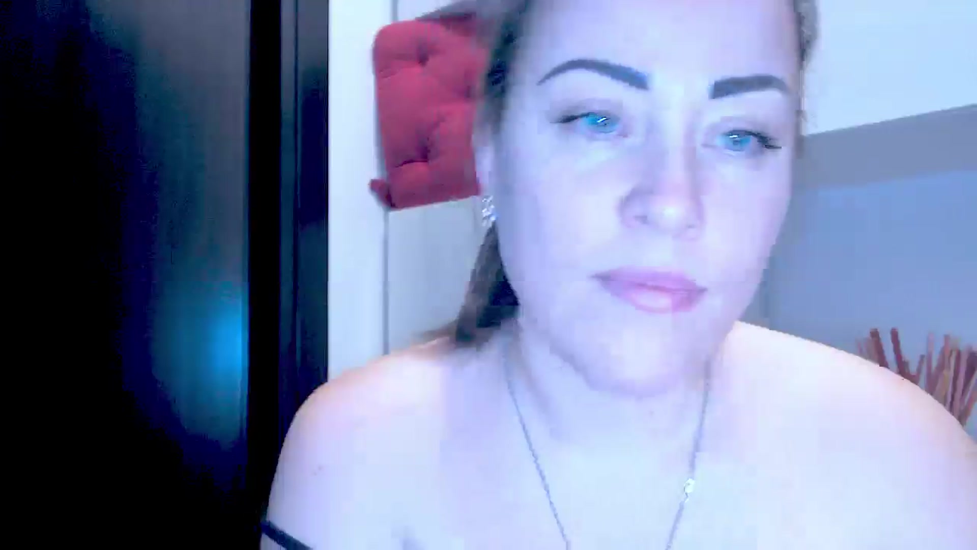 Gallery image thumbnail from Mrsfoxy's myfreecams stream on, 01/12/2026, 16:35 image 19 of 20