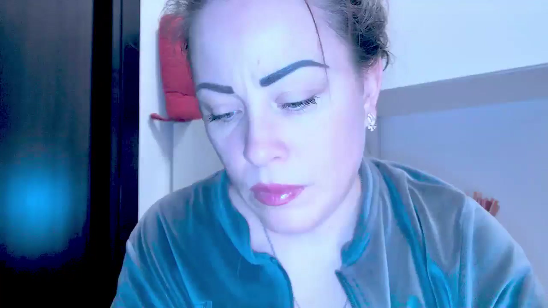 Gallery image thumbnail from Mrsfoxy's myfreecams stream on, 01/14/2026, 14:39 image 9 of 20
