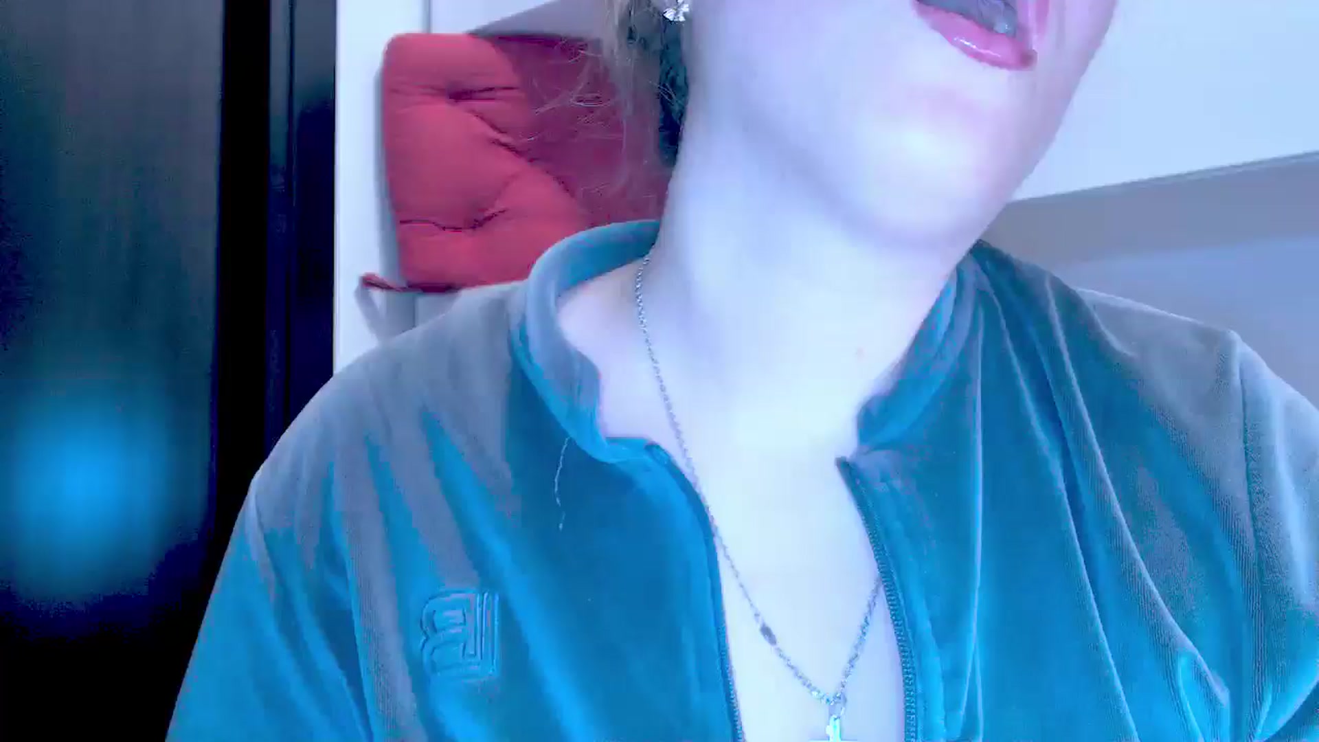Gallery image thumbnail from Mrsfoxy's myfreecams stream on, 01/14/2026, 14:39 image 17 of 20
