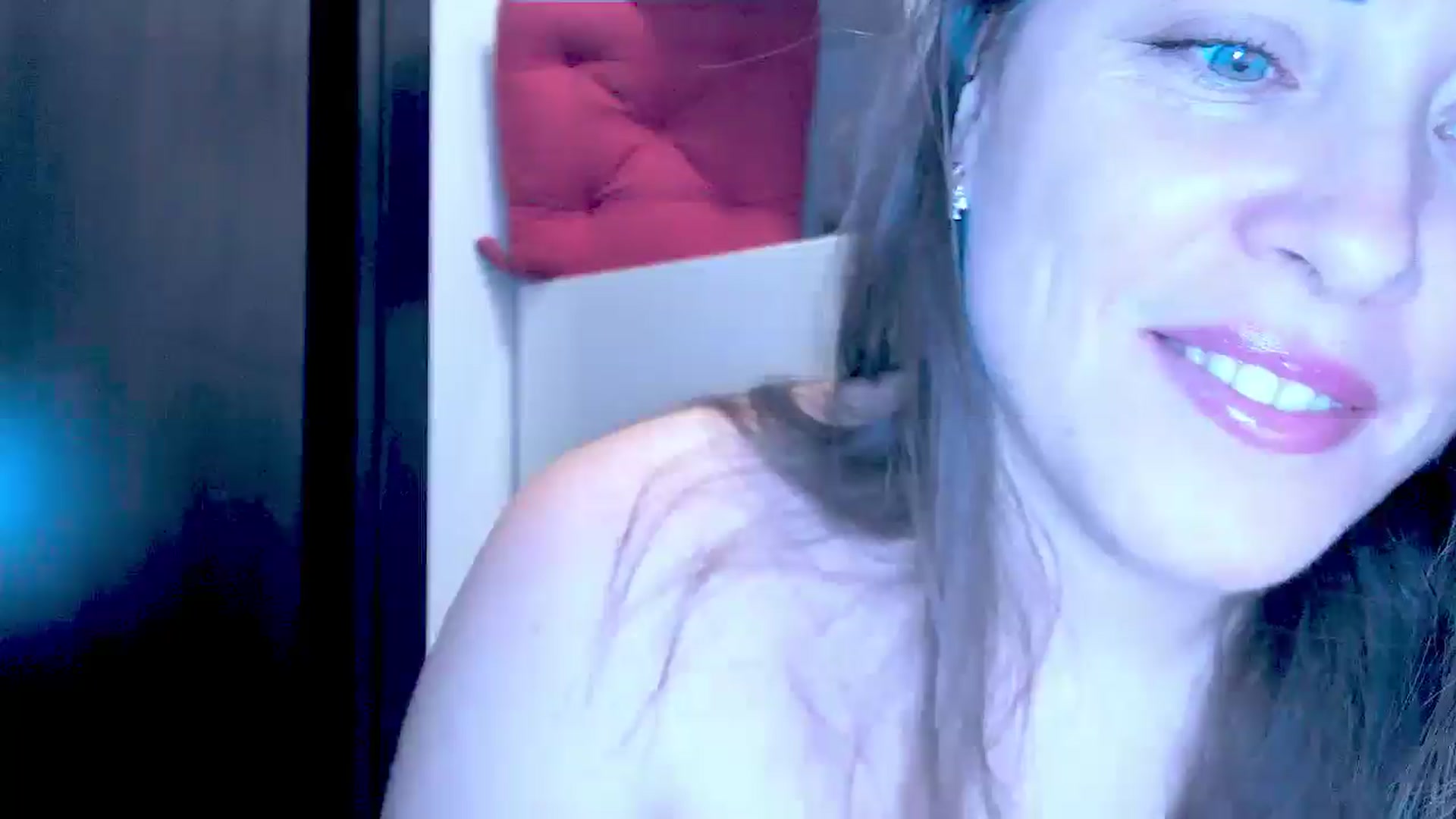 Gallery image thumbnail from Mrsfoxy's myfreecams stream on, 02/02/2026, 15:37 image 11 of 20