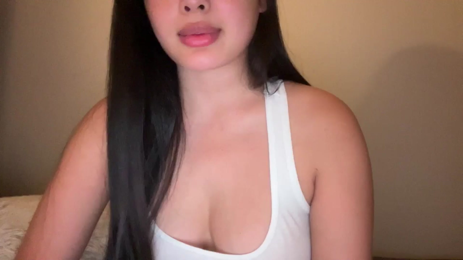 Gallery image thumbnail from MsAkira's myfreecams stream on, 08/18/2024, 07:06 image 1 of 20