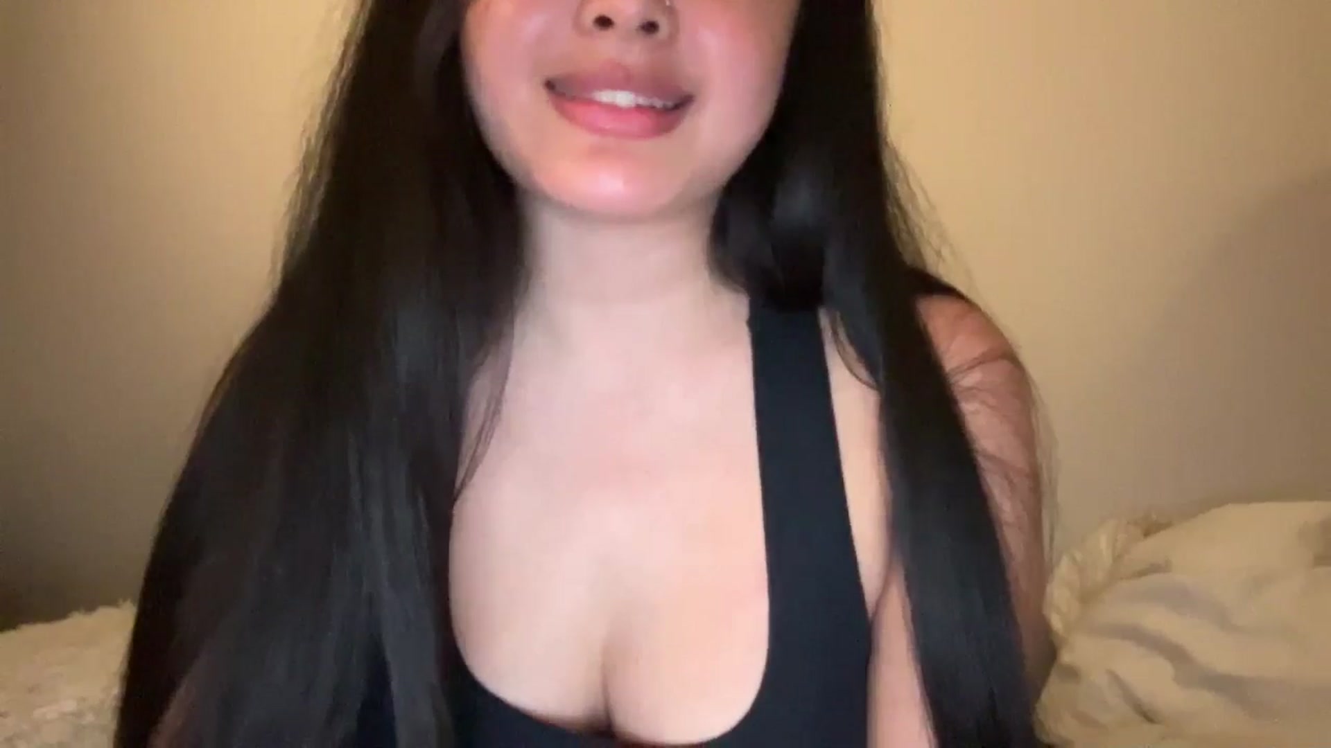 Gallery image thumbnail from MsAkira's myfreecams stream on, 08/29/2024, 03:58 image 14 of 20