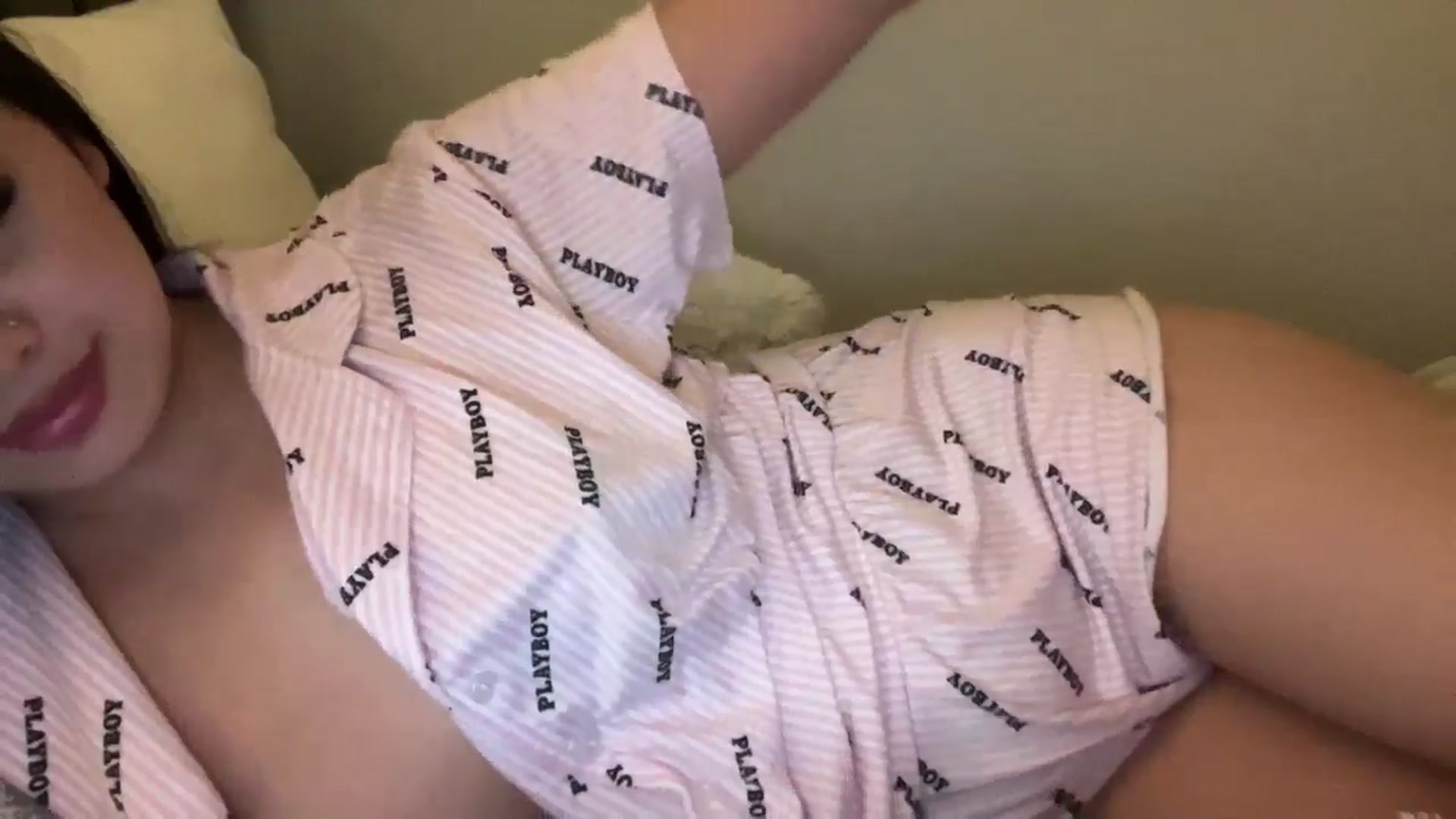 Gallery image thumbnail from MsAkira's myfreecams stream on, 09/01/2024, 24:42 image 13 of 20