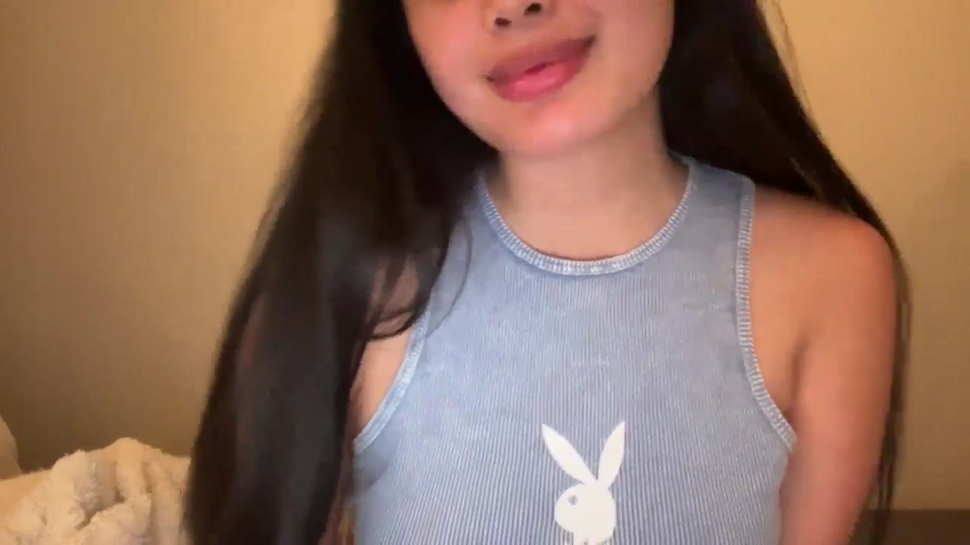Gallery image thumbnail from MsAkira's myfreecams stream on, 09/21/2024, 03:34 image 15 of 20