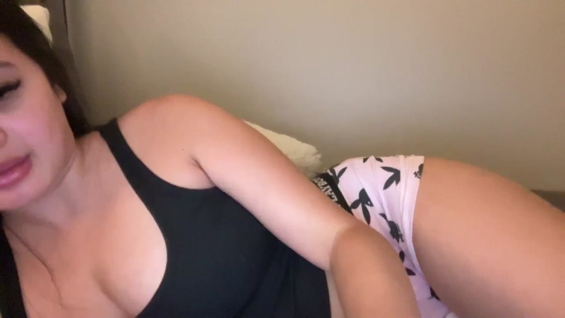 Gallery image thumbnail from MsAkira's myfreecams stream on, 10/02/2024, 06:26 image 8 of 20