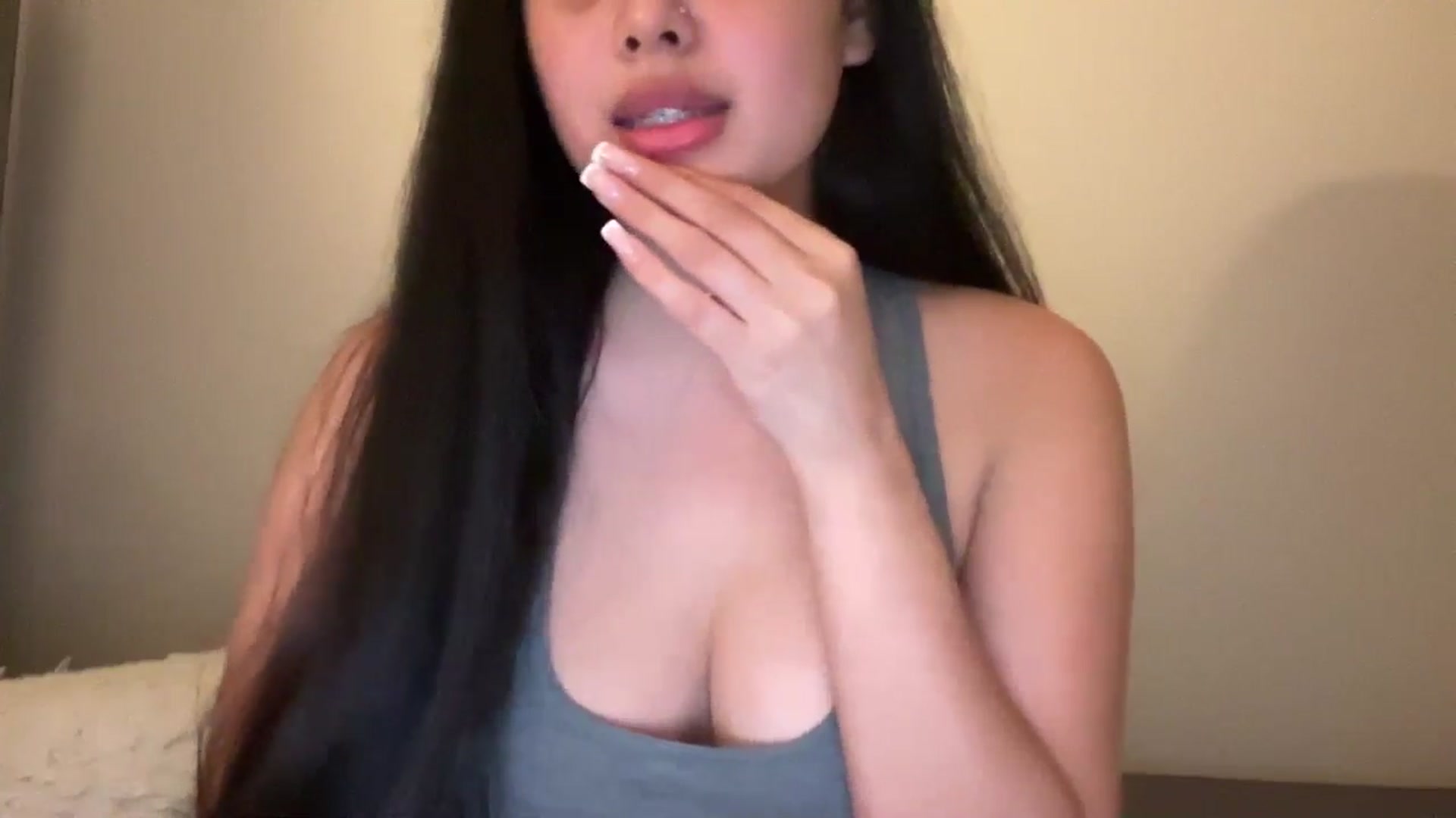 Gallery image thumbnail from MsAkira's myfreecams stream on, 10/03/2024, 03:25 image 6 of 20