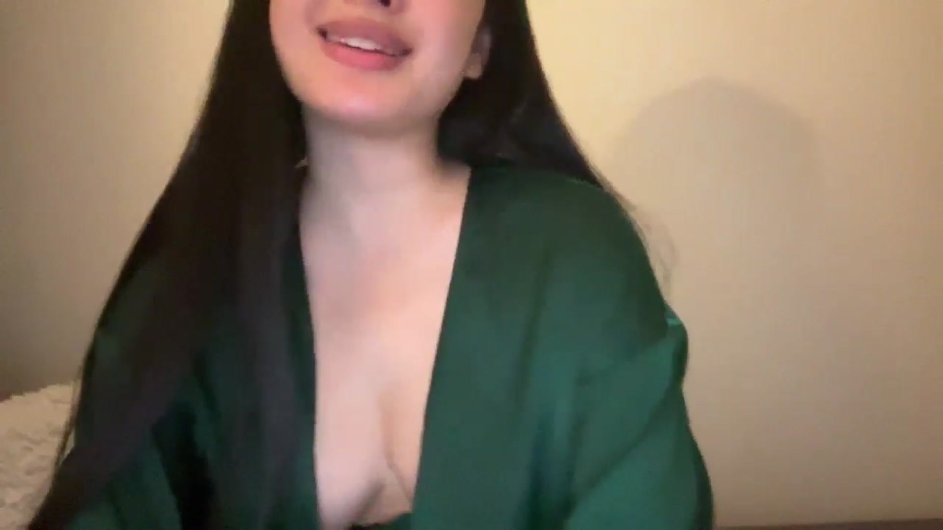 Gallery image thumbnail from MsAkira's myfreecams stream on, 10/05/2024, 05:52 image 15 of 20